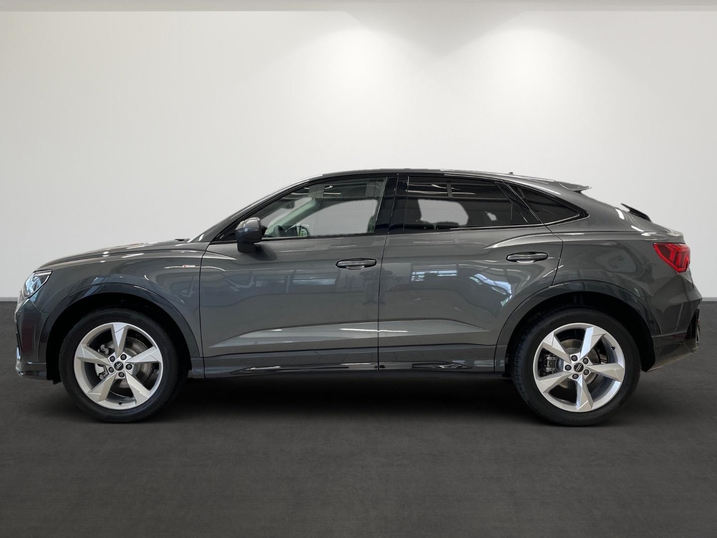 Bild über Audi Q3 Sportback S line 35 TDI S tronic - für weitere Informationen kontaktieren Sie den Audi Partner
