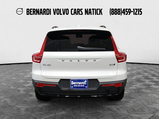 2026 Volvo XC40