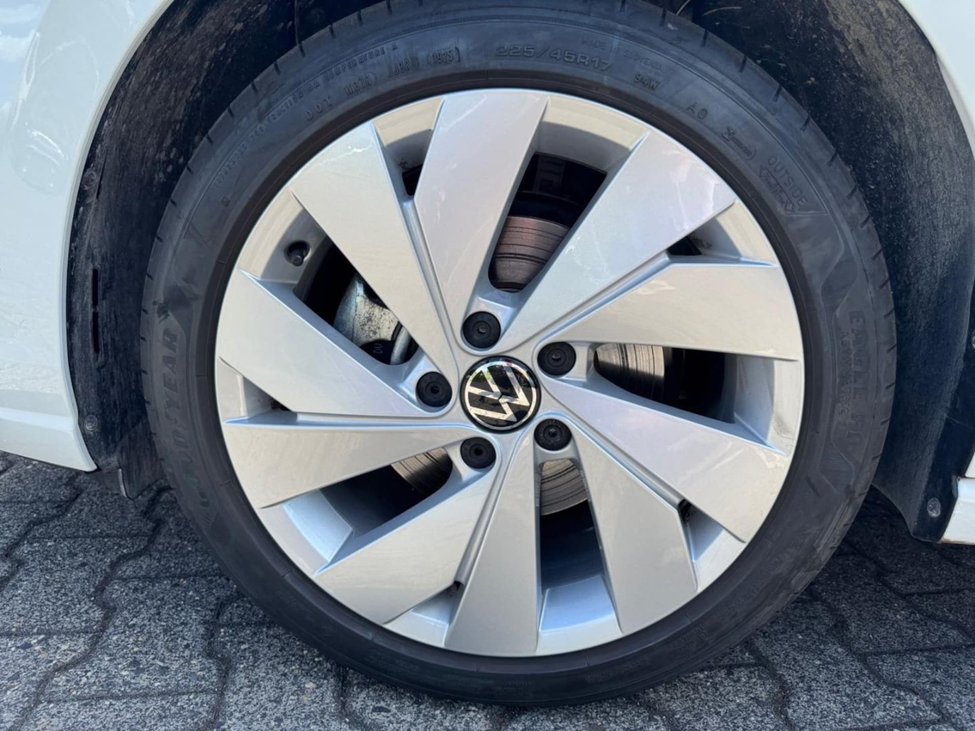 Volkswagen Golf Style