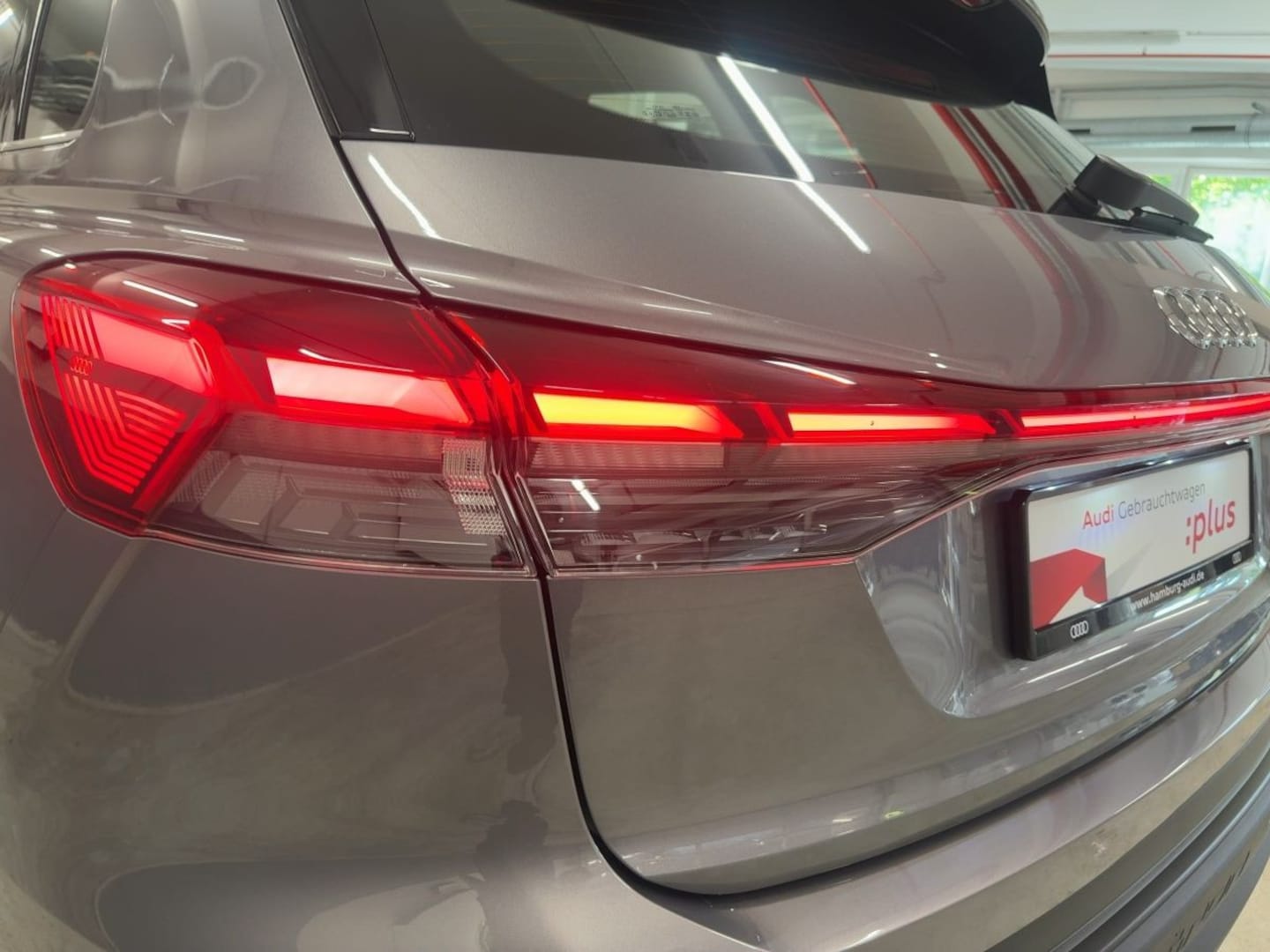 Bild über Audi Q4 e-tron 45 e-tron - für weitere Informationen kontaktieren Sie den Audi Partner