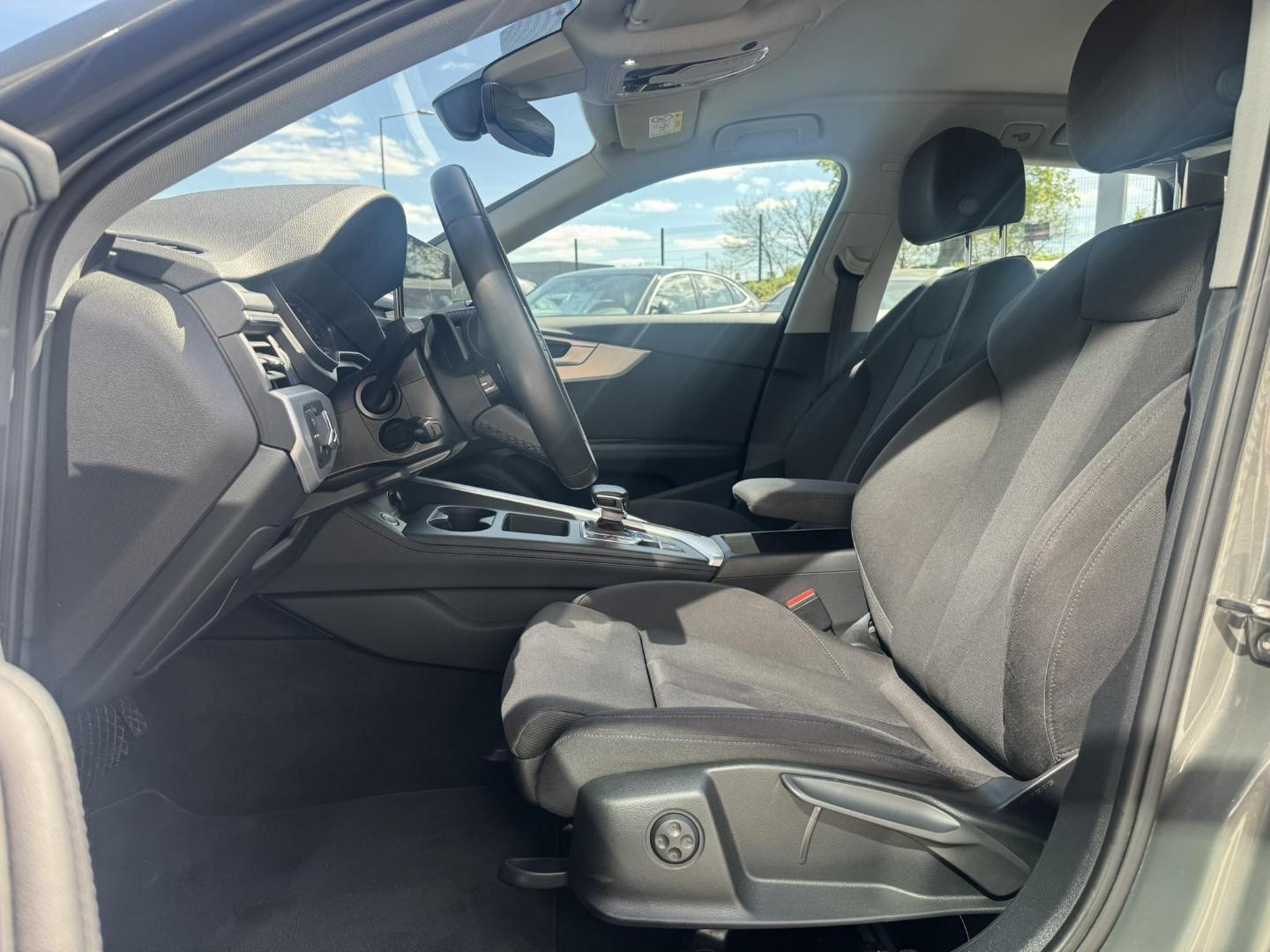 Image about Audi A4 allroad quattro Design 40 TDI 150 kW (204 ch) S tronic