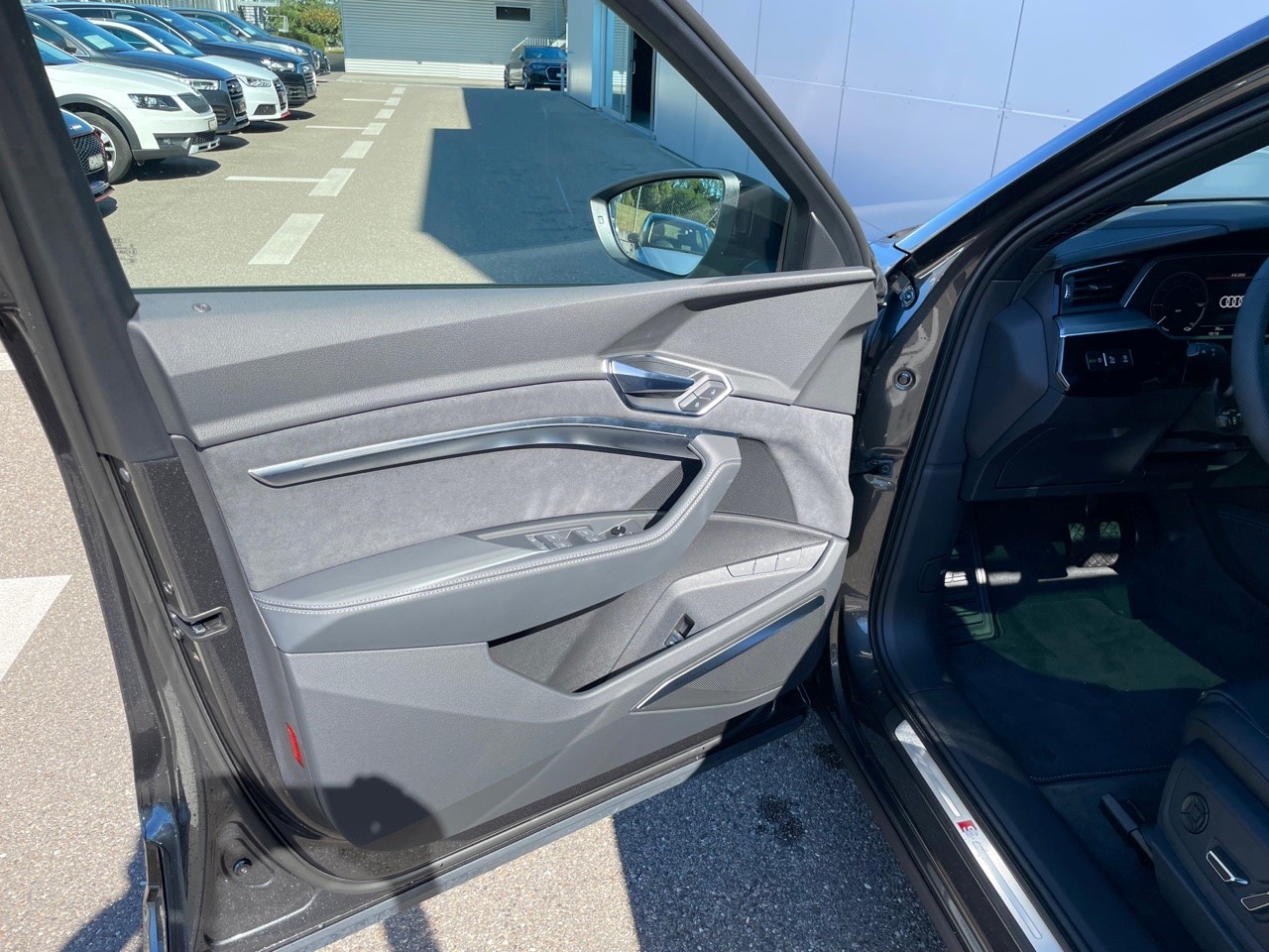 Image about Audi e-tron S Sportback e-tron S Sportback 370,00 kW