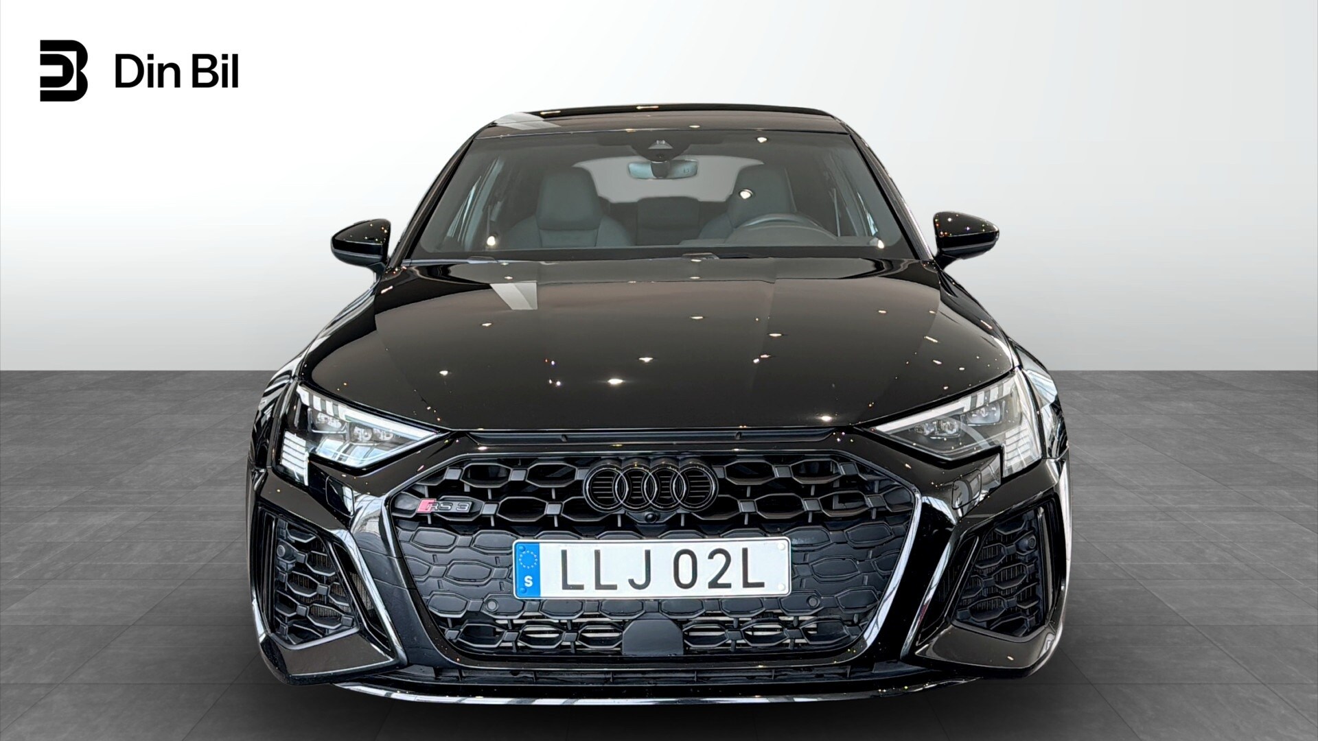 Bild som visar&nbsp;Audi RS 3 Sportback&nbsp;RS 3 Sportback 400 hk S tronic - för mer information kontakta din Audi Partner
