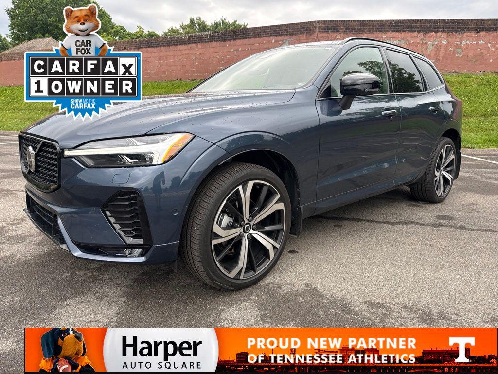 2024 Volvo XC60 B5 Ultimate Dark Theme AWD's photo