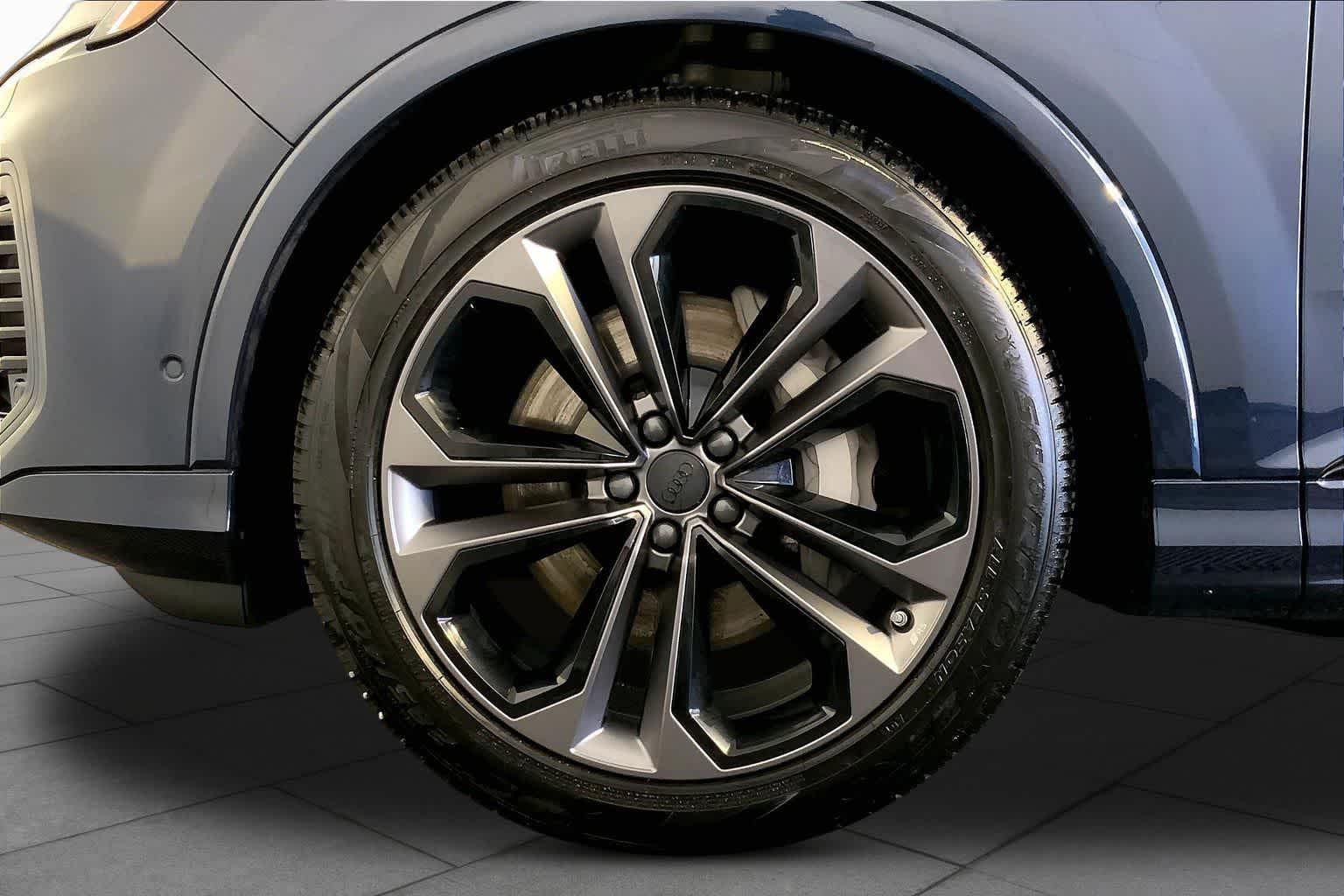 2026 Audi Q7 Premium Plus - Photo 11