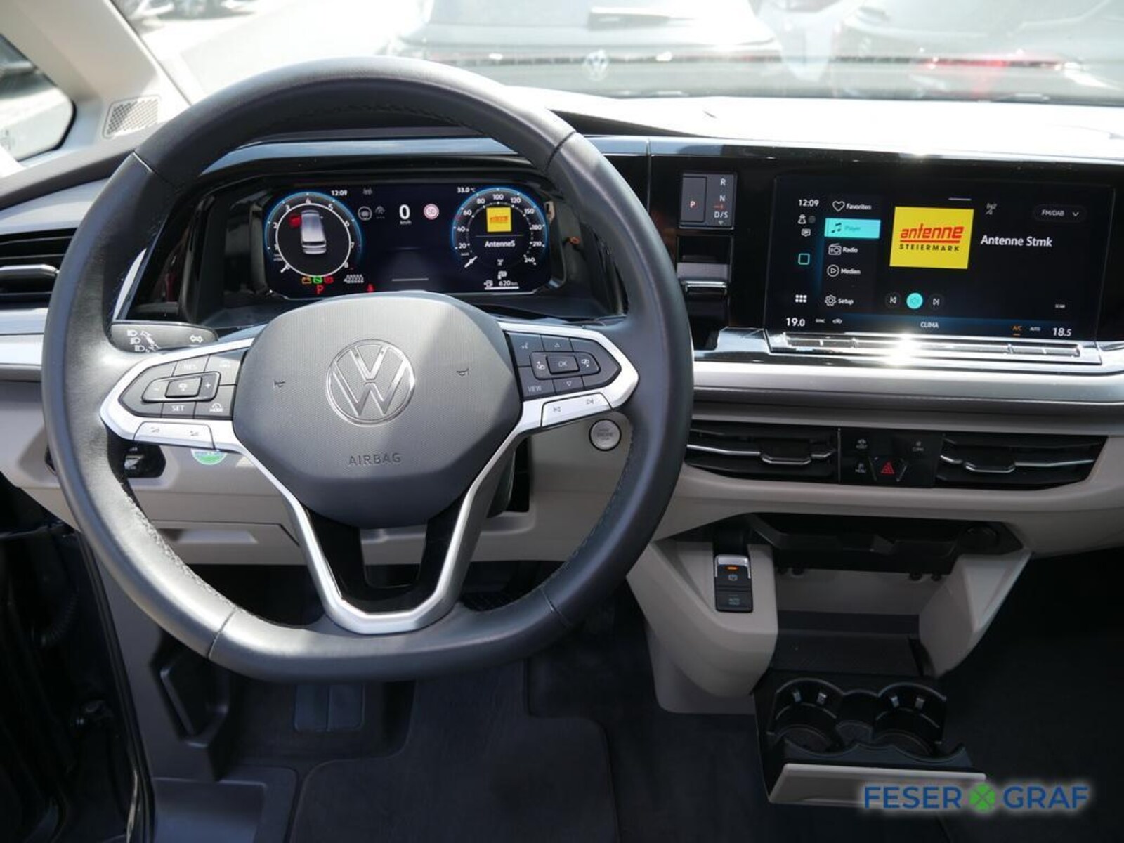 Volkswagen Multivan Langversion – Bild 11