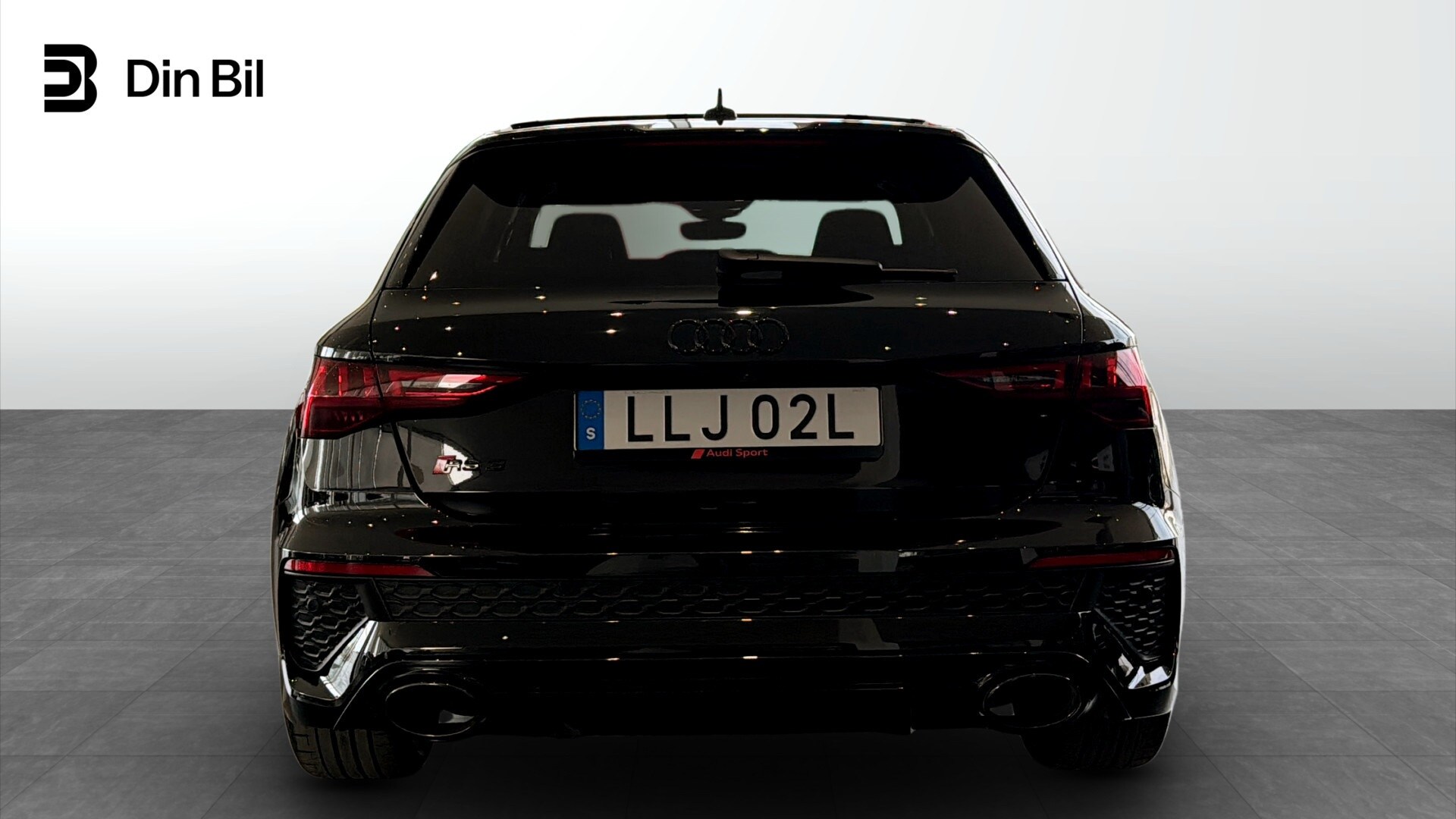 Bild som visar&nbsp;Audi RS 3 Sportback&nbsp;RS 3 Sportback 400 hk S tronic - för mer information kontakta din Audi Partner