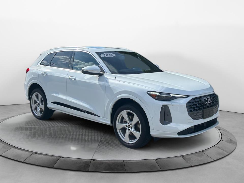 2025 Audi Q5 40 Premium Plus's photo