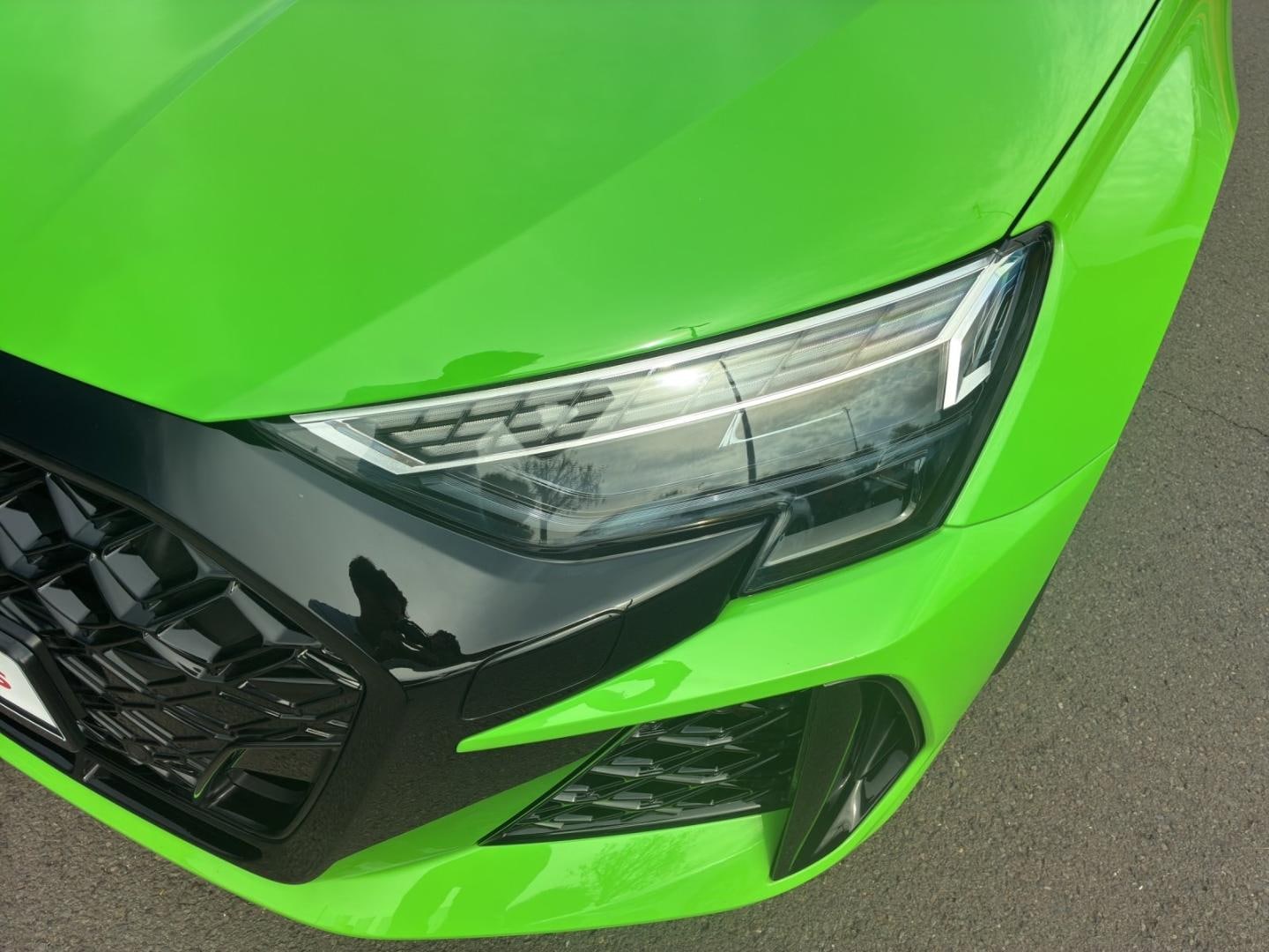 Bild über Audi RS 3 Sportback TFSI quattro S tronic - für weitere Informationen kontaktieren Sie den Audi Partner