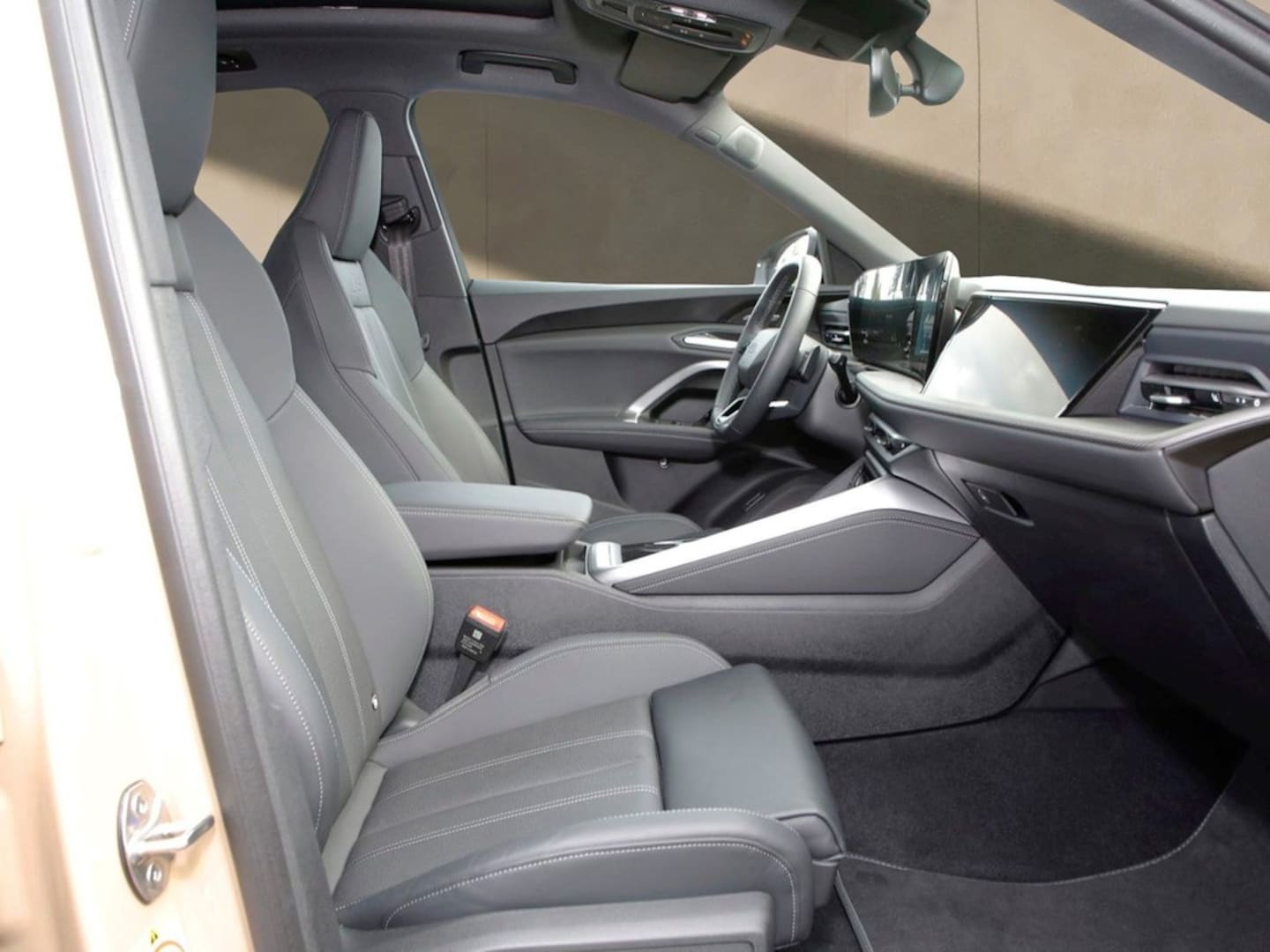 Bild über Audi Q5 Sportback TFSI quattro 150 kW S tronic - für weitere Informationen kontaktieren Sie den Audi Partner
