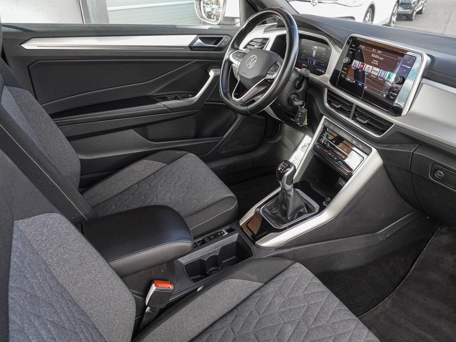 Volkswagen T-Roc Cabriolet – Bild 7