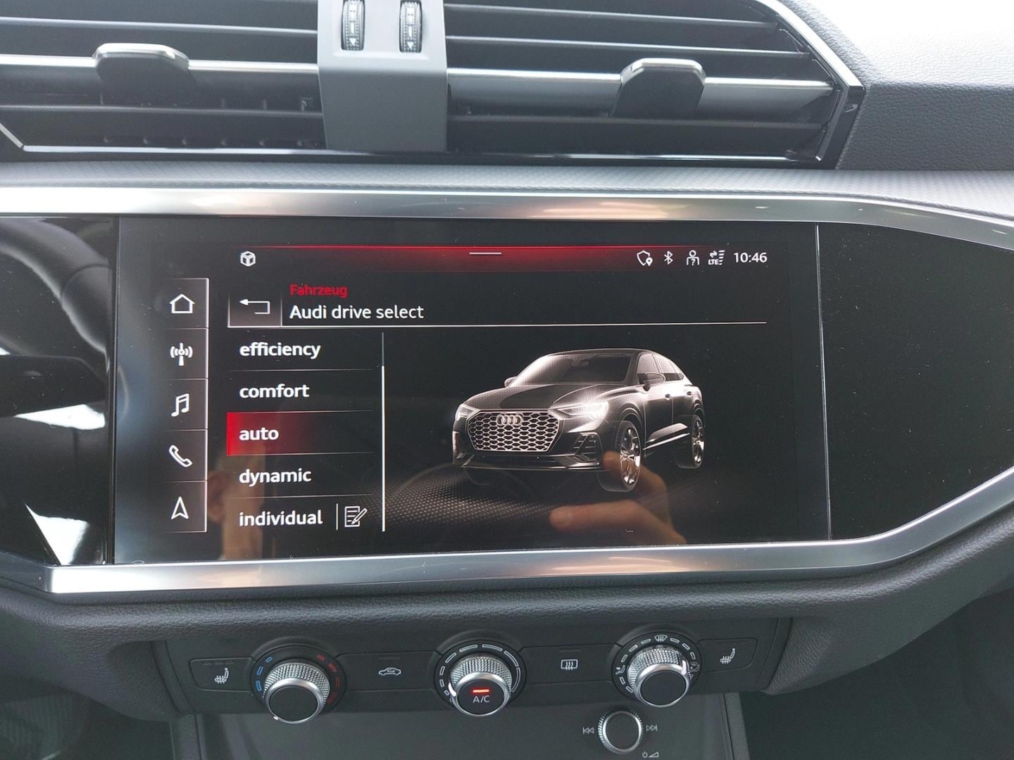 Bild über Audi Q3 Sportback S line 35 TFSI S tronic - für weitere Informationen kontaktieren Sie den Audi Partner
