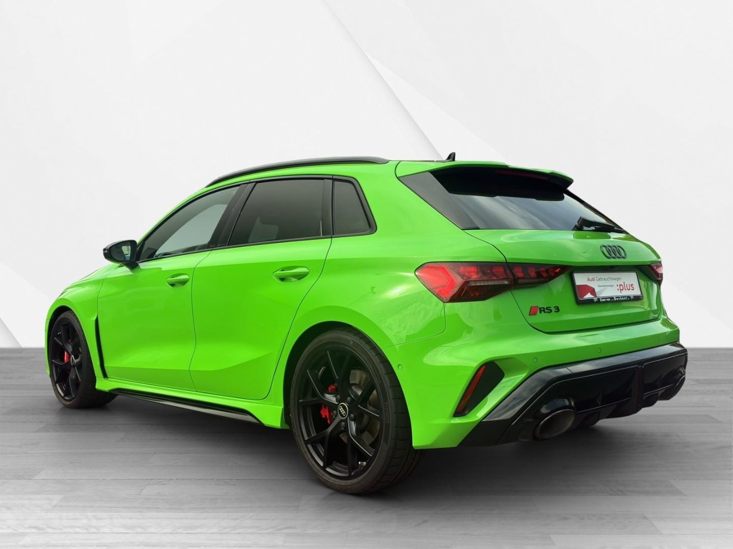 Bild über Audi RS 3 Sportback TFSI quattro S tronic - für weitere Informationen kontaktieren Sie den Audi Partner