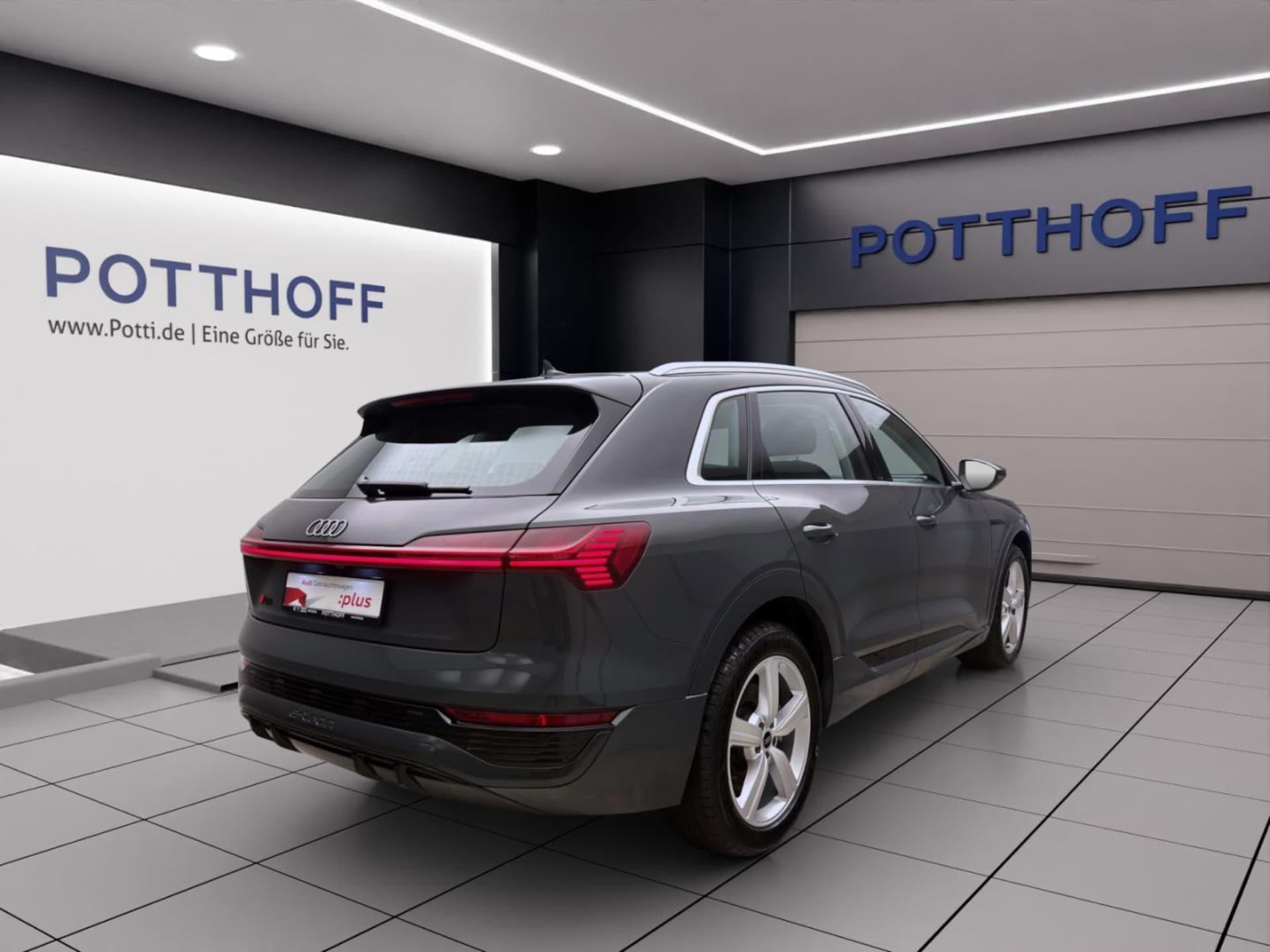 Audi Q8 e-tron S line