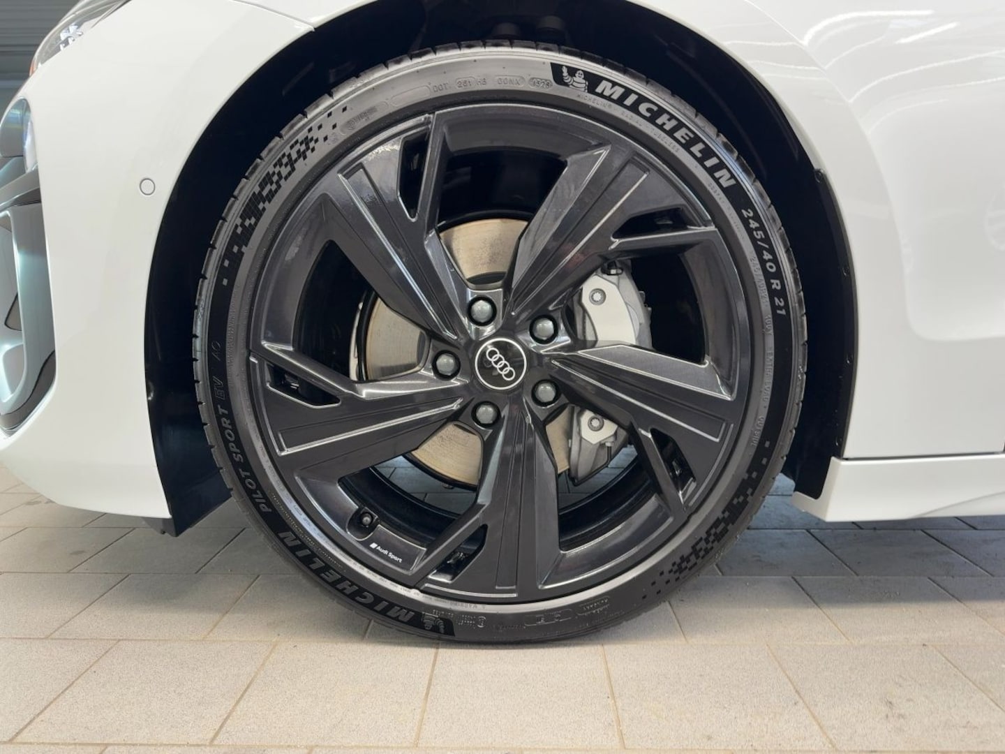 Bild über Audi A6 Avant e-tron S line business e-tron performance 270 kW - für weitere Informationen kontaktieren Sie den Audi Partner