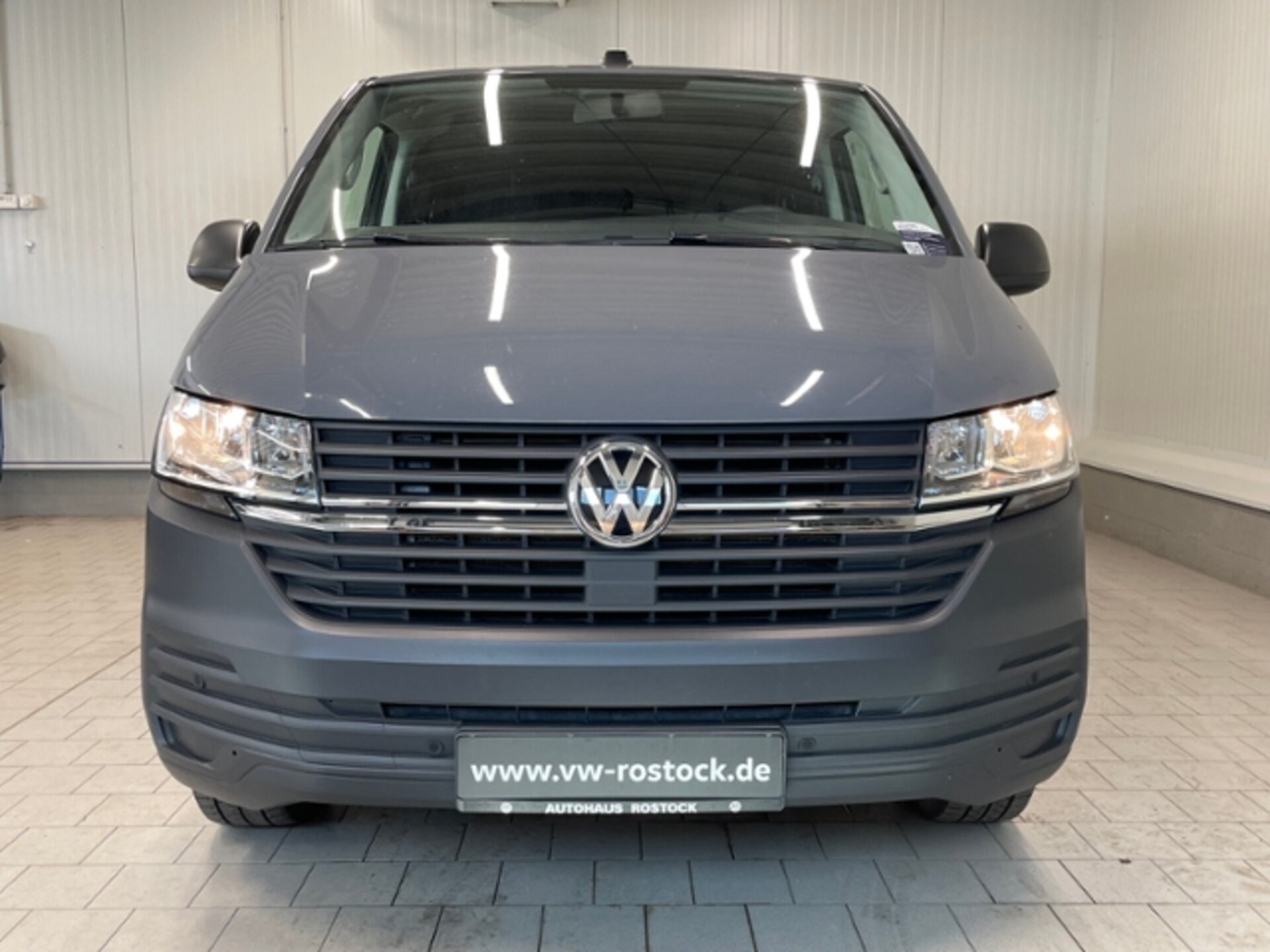Volkswagen T6.1 Transporter Kombi langer Radstand