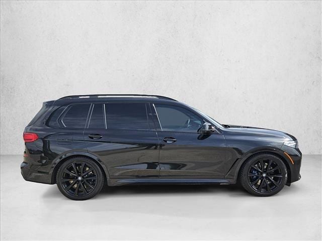 2022 BMW X7