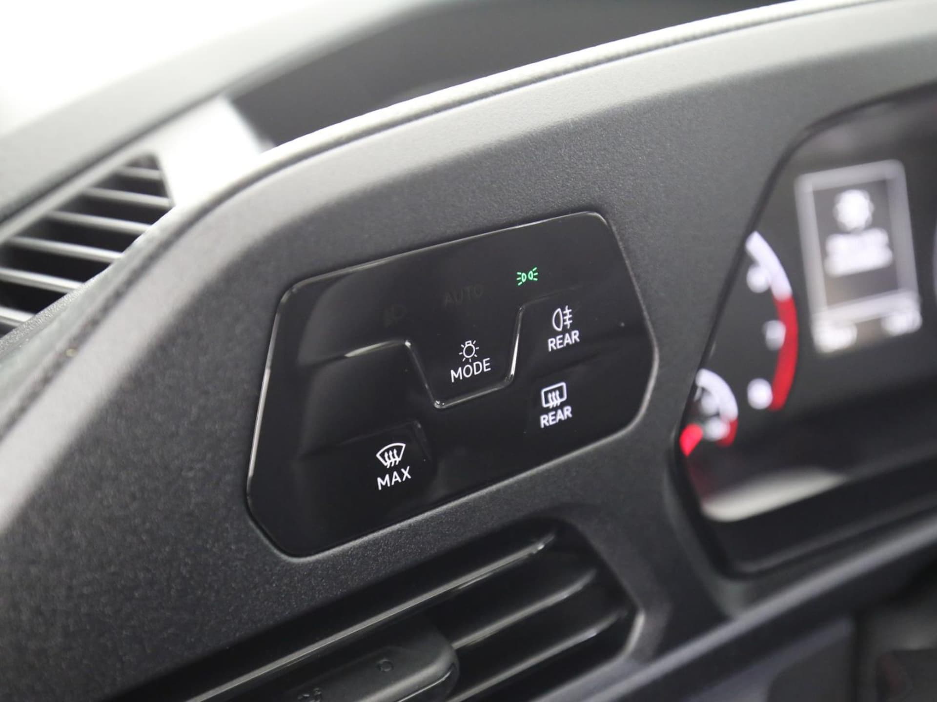 Volkswagen Caddy Basis-Modell