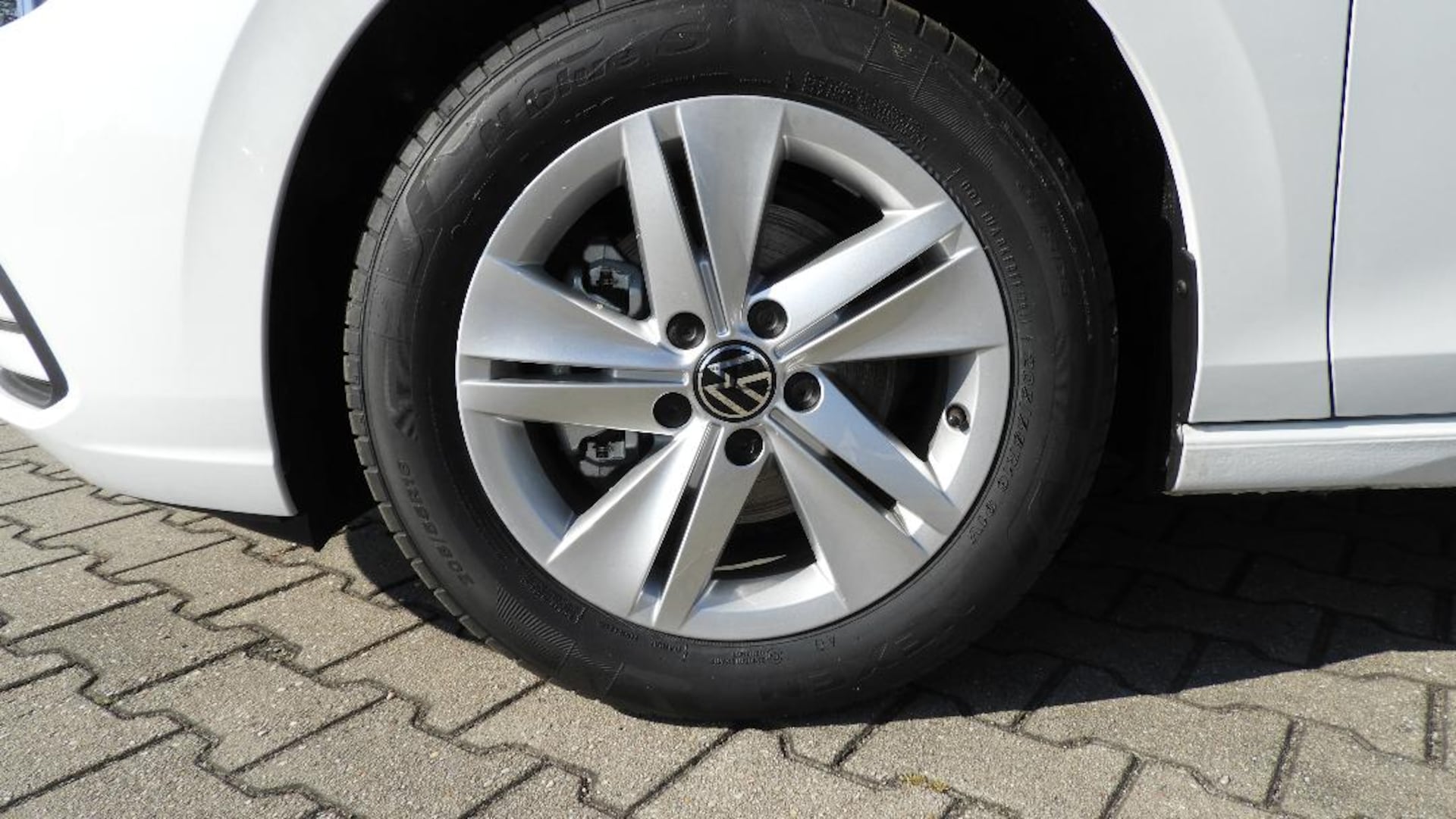 Volkswagen Golf Variant Life