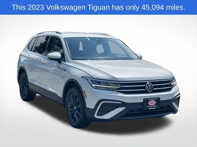 2023 Volkswagen Tiguan SE's photo