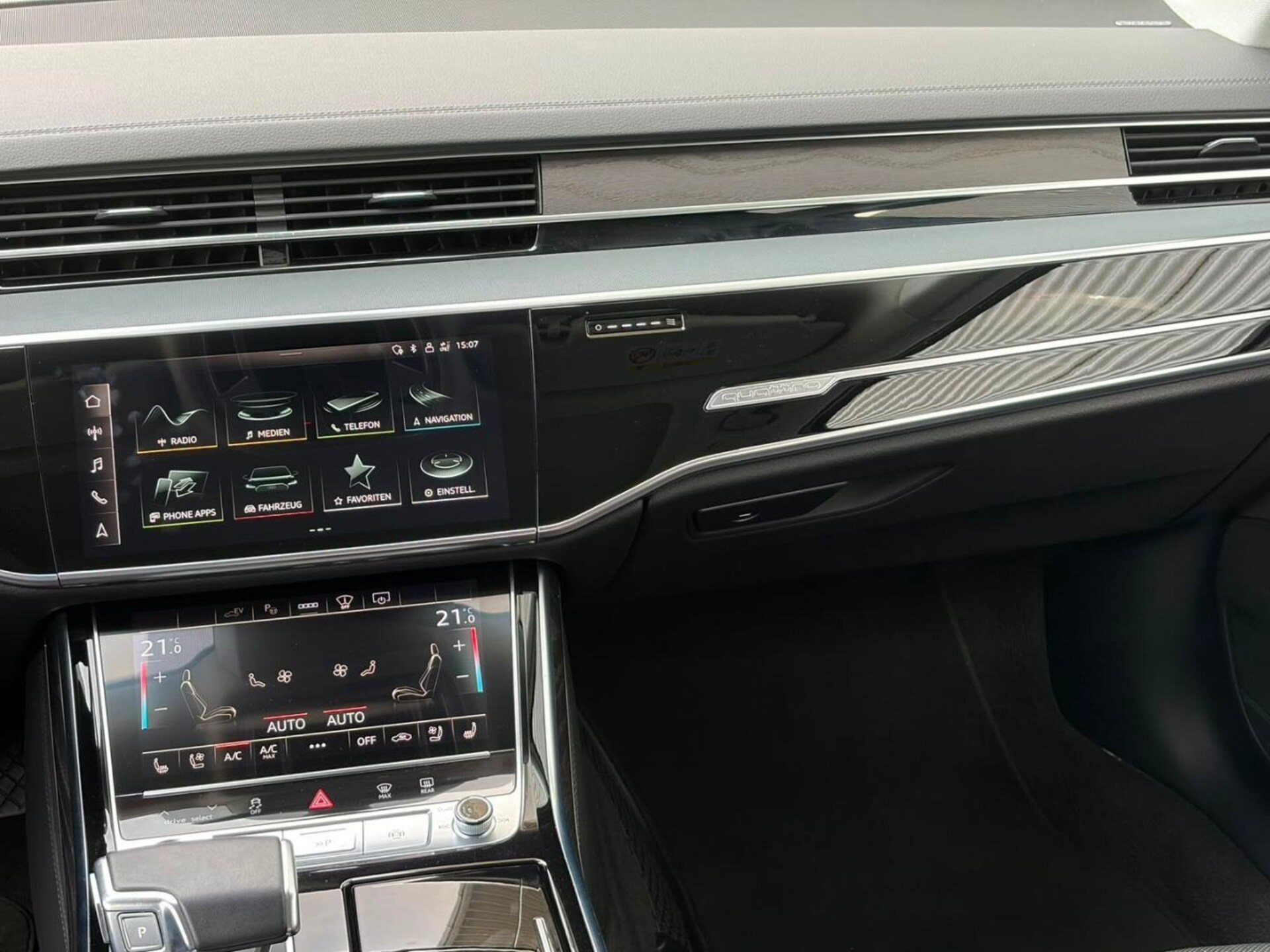 Audi A8 TFSI e