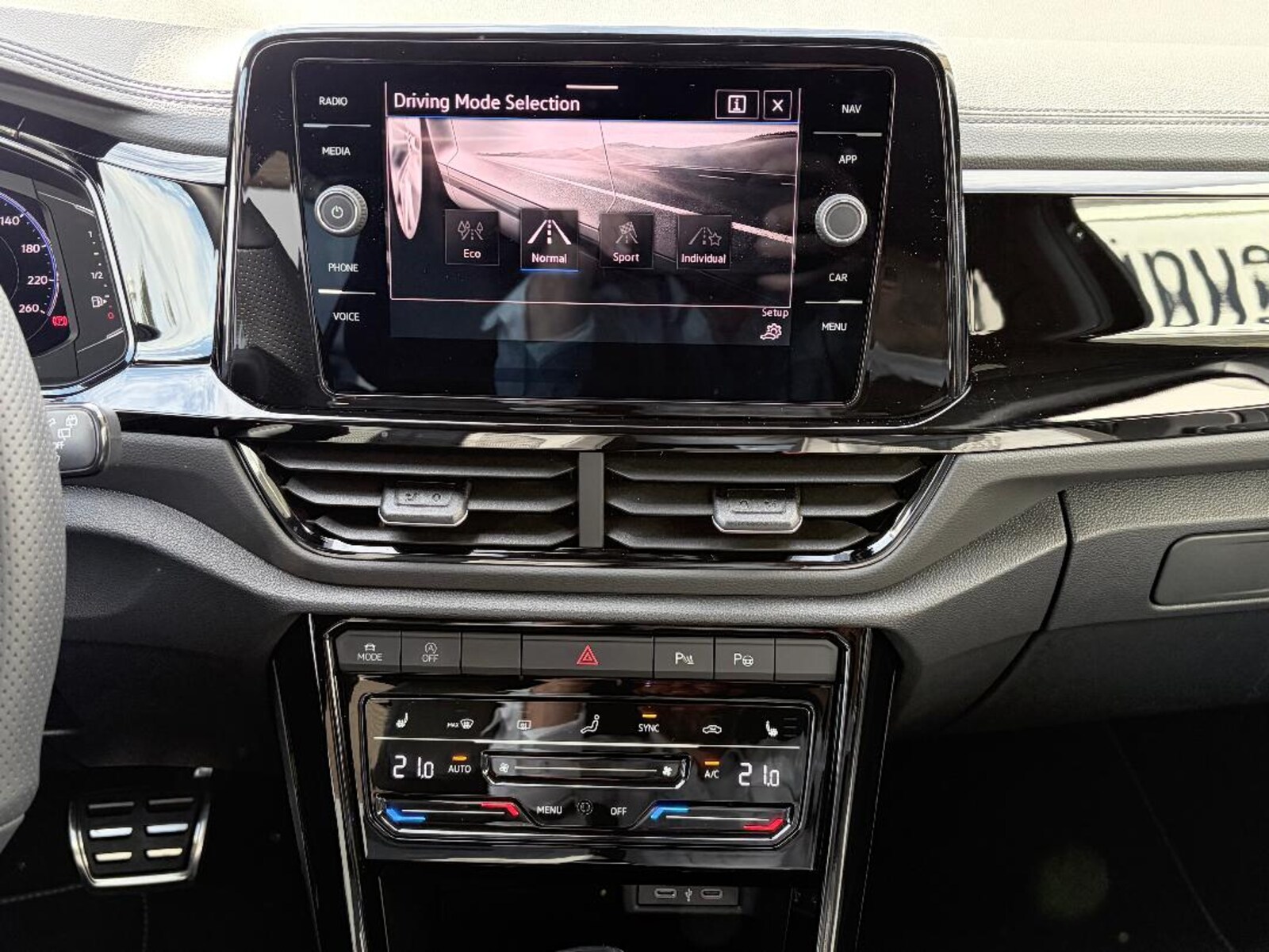 Volkswagen T-Roc – Bild 13