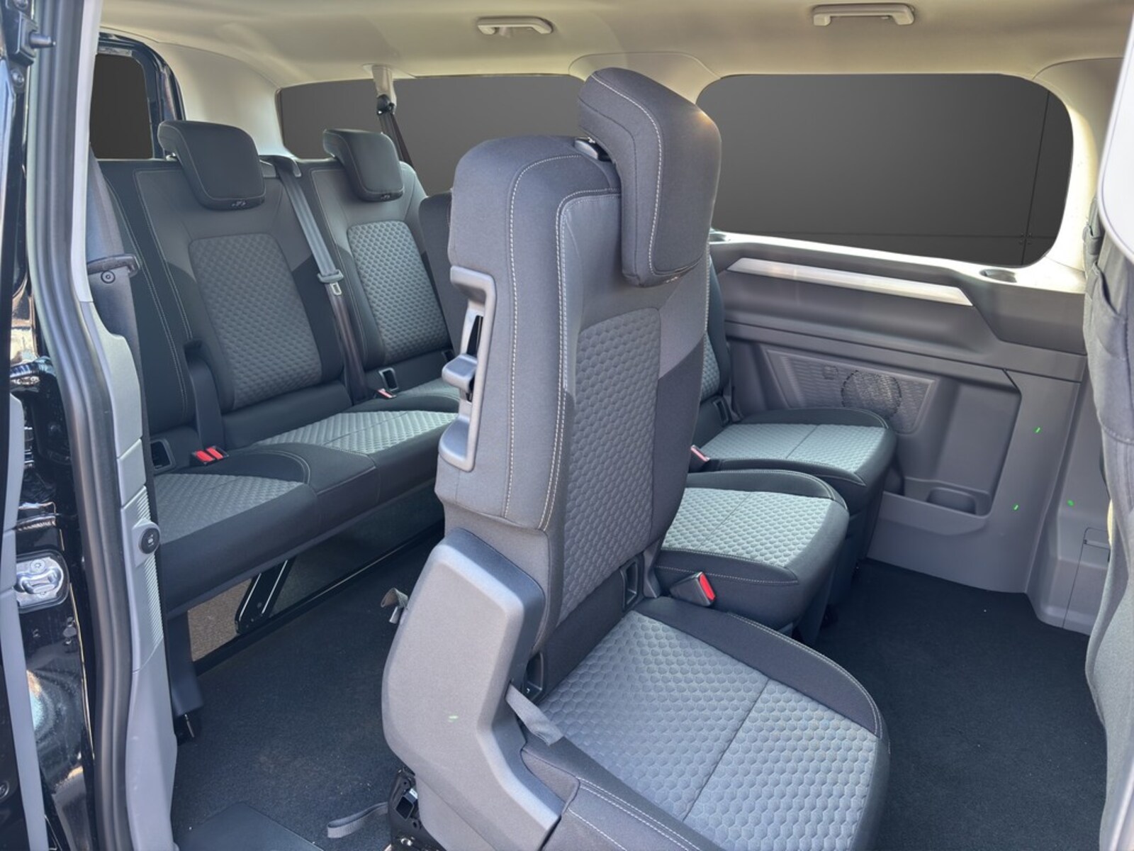 Volkswagen Caravelle langer Radstand – Bild 15