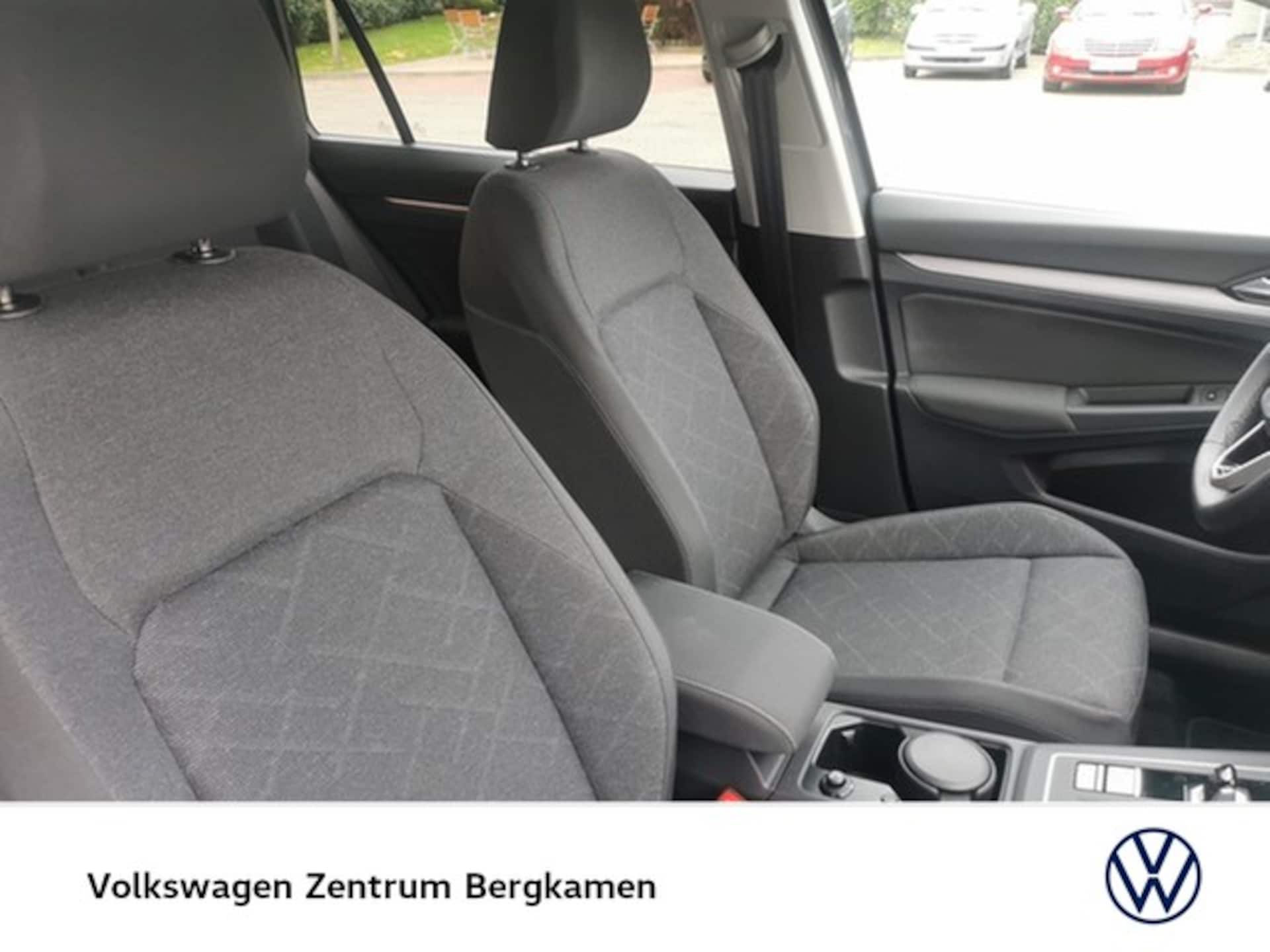 Volkswagen Golf Variant Life
