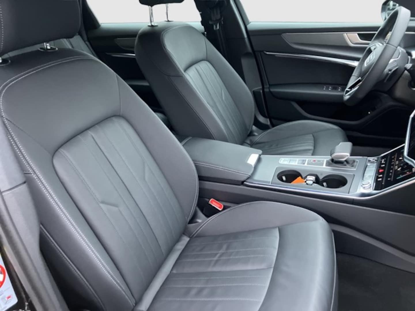 Bild über Audi A6 Avant advanced 45 TFSI S tronic - für weitere Informationen kontaktieren Sie den Audi Partner