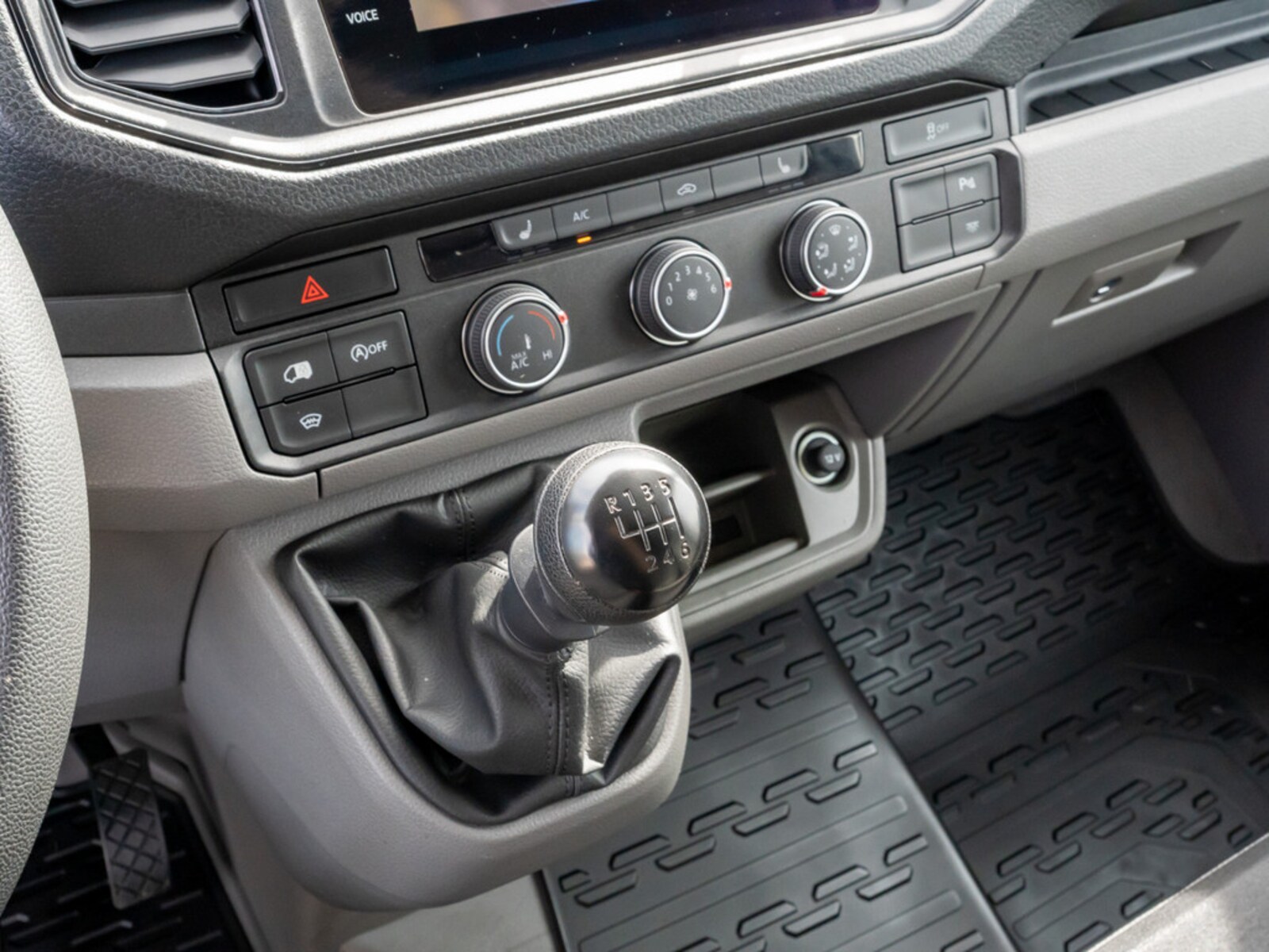 Volkswagen Crafter Kasten langer Radstand – Bild 11