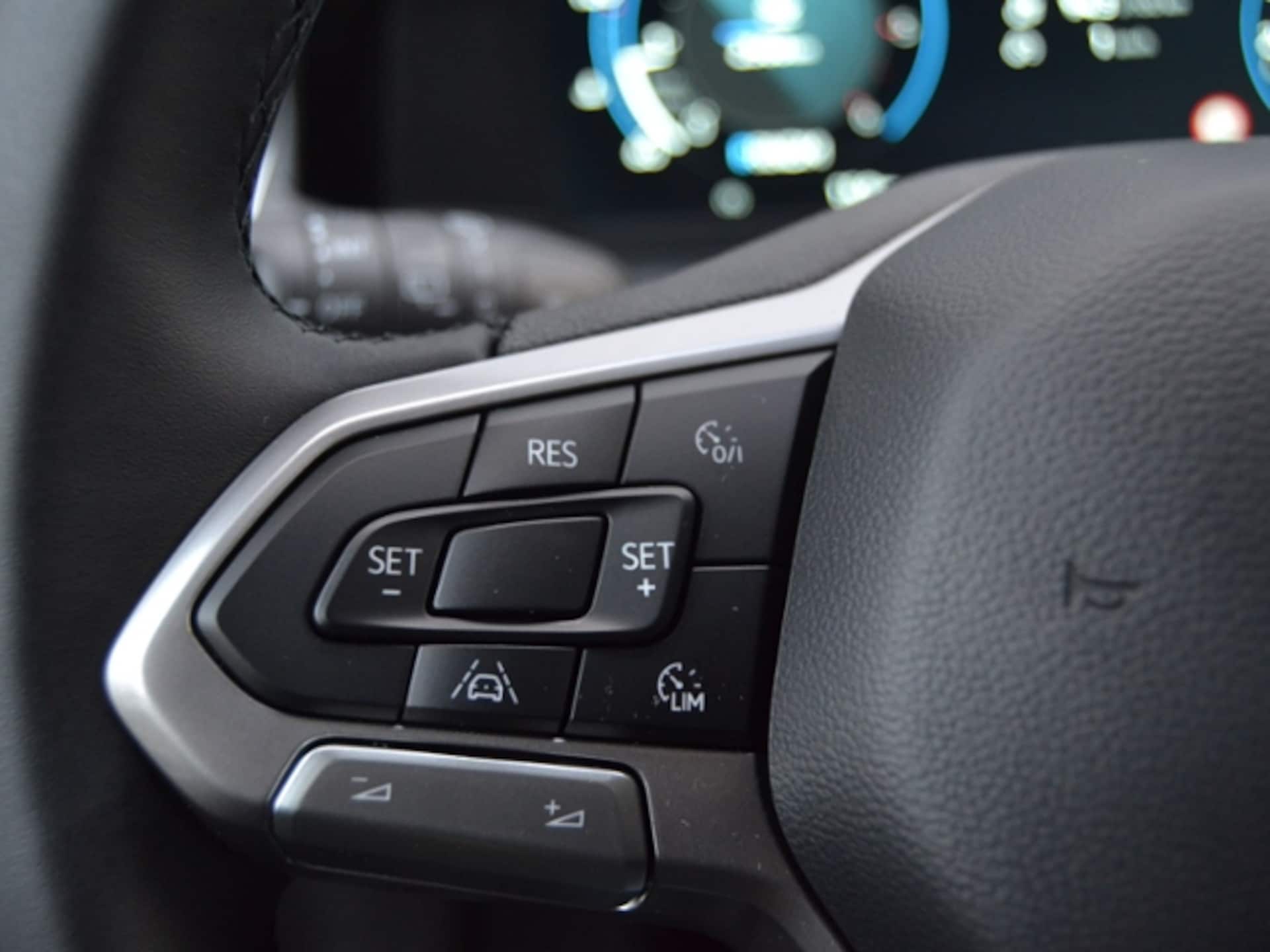 Volkswagen Caravelle langer Radstand Life