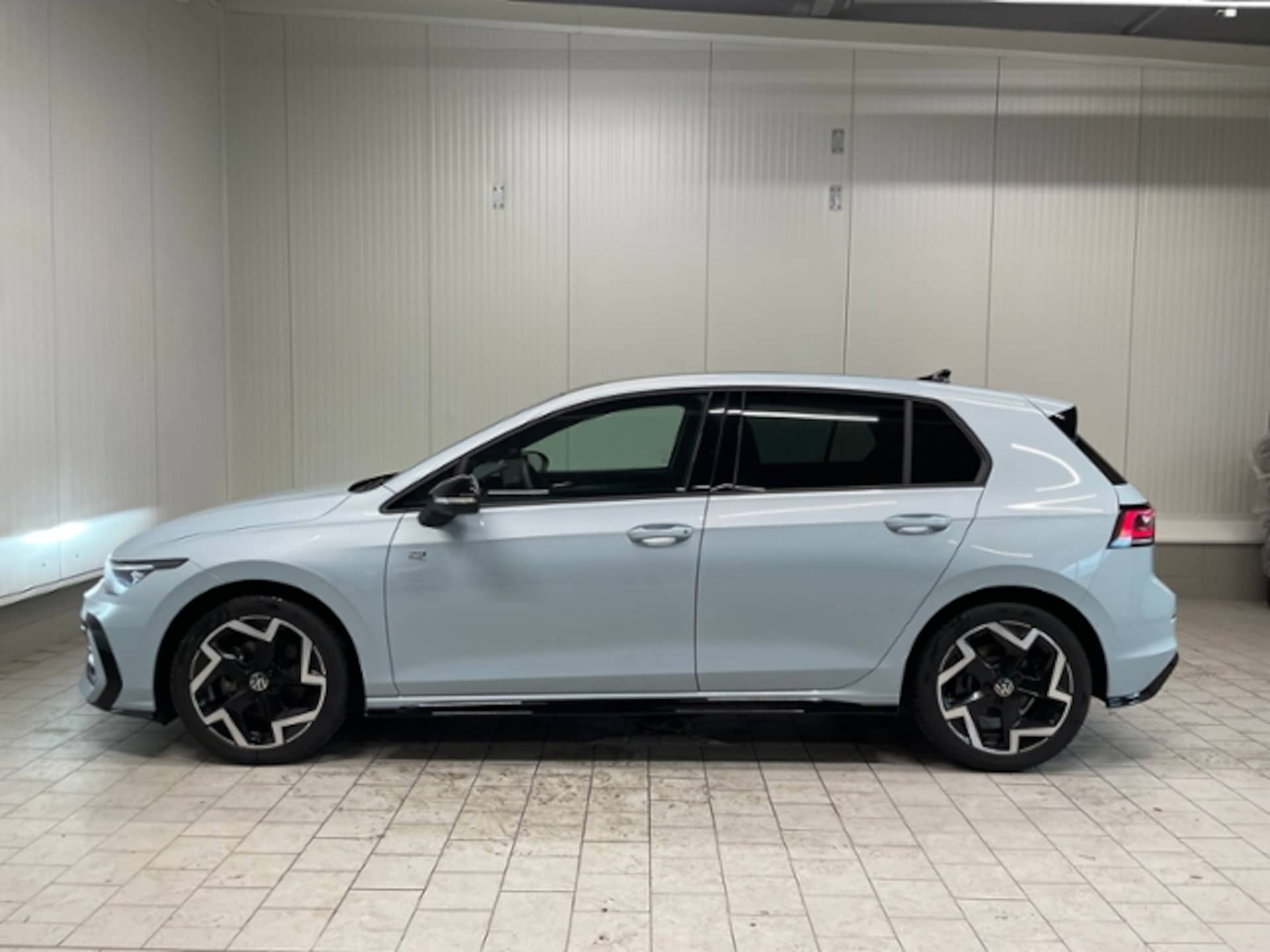 Volkswagen Golf R-Line