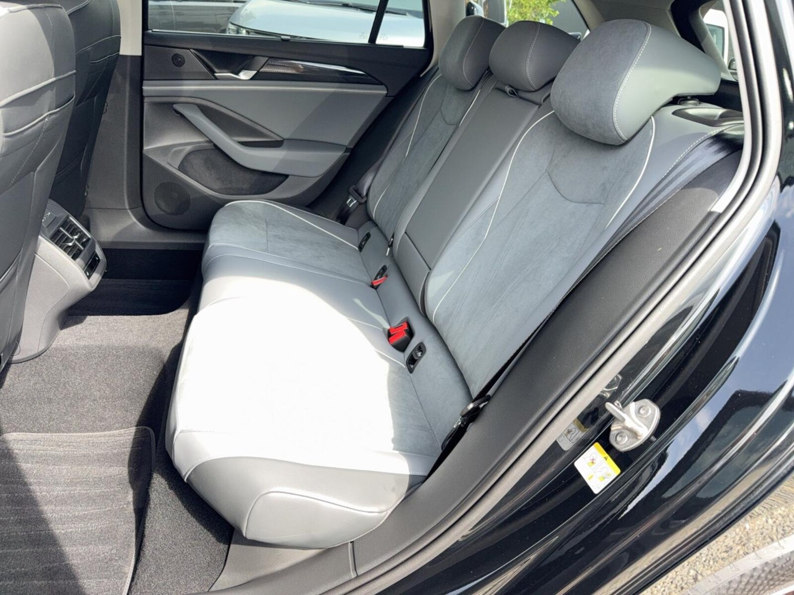 Volkswagen Passat – Bild 13