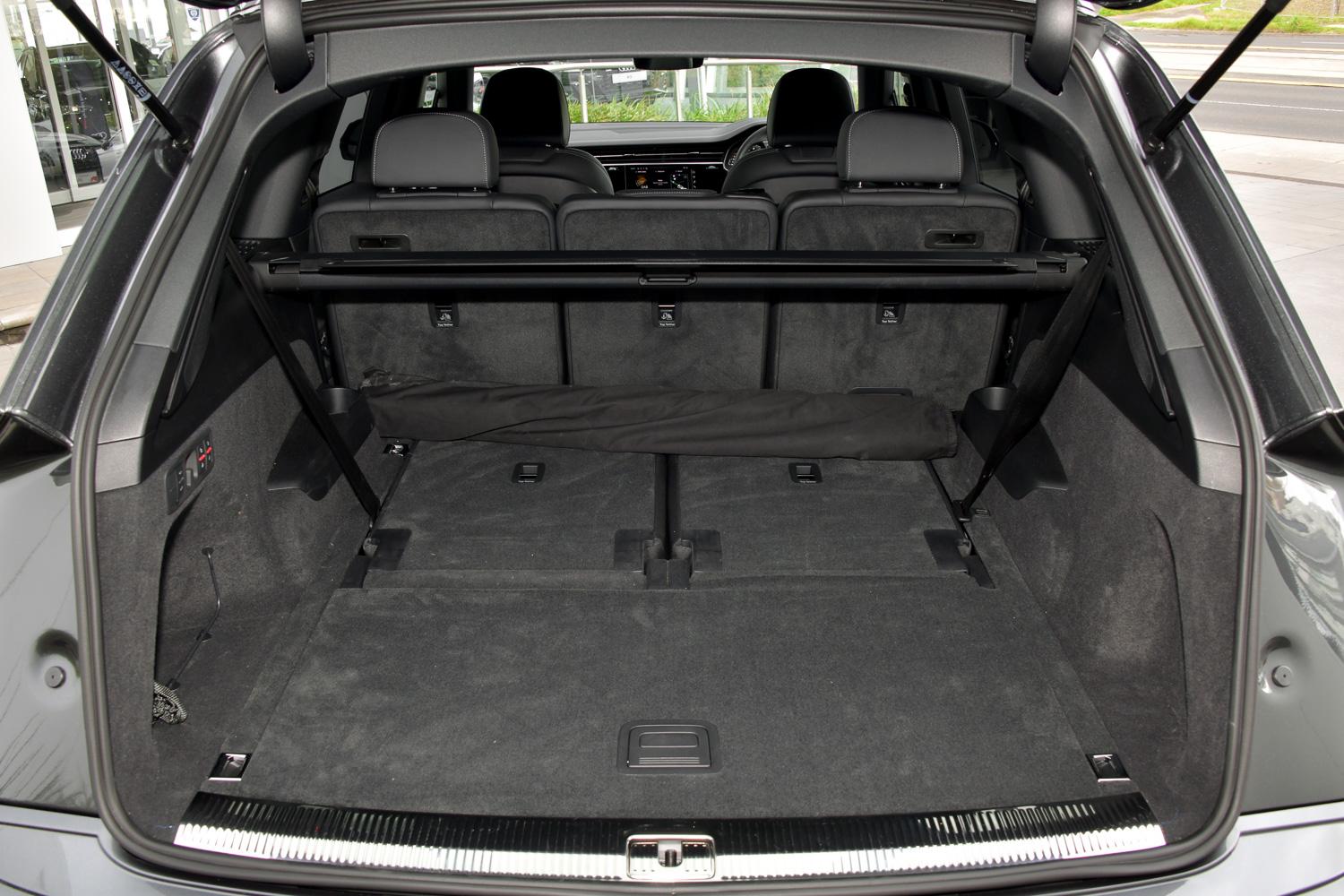Image about Audi Q7 55 TFSI quattro S line 250 kW tiptronic