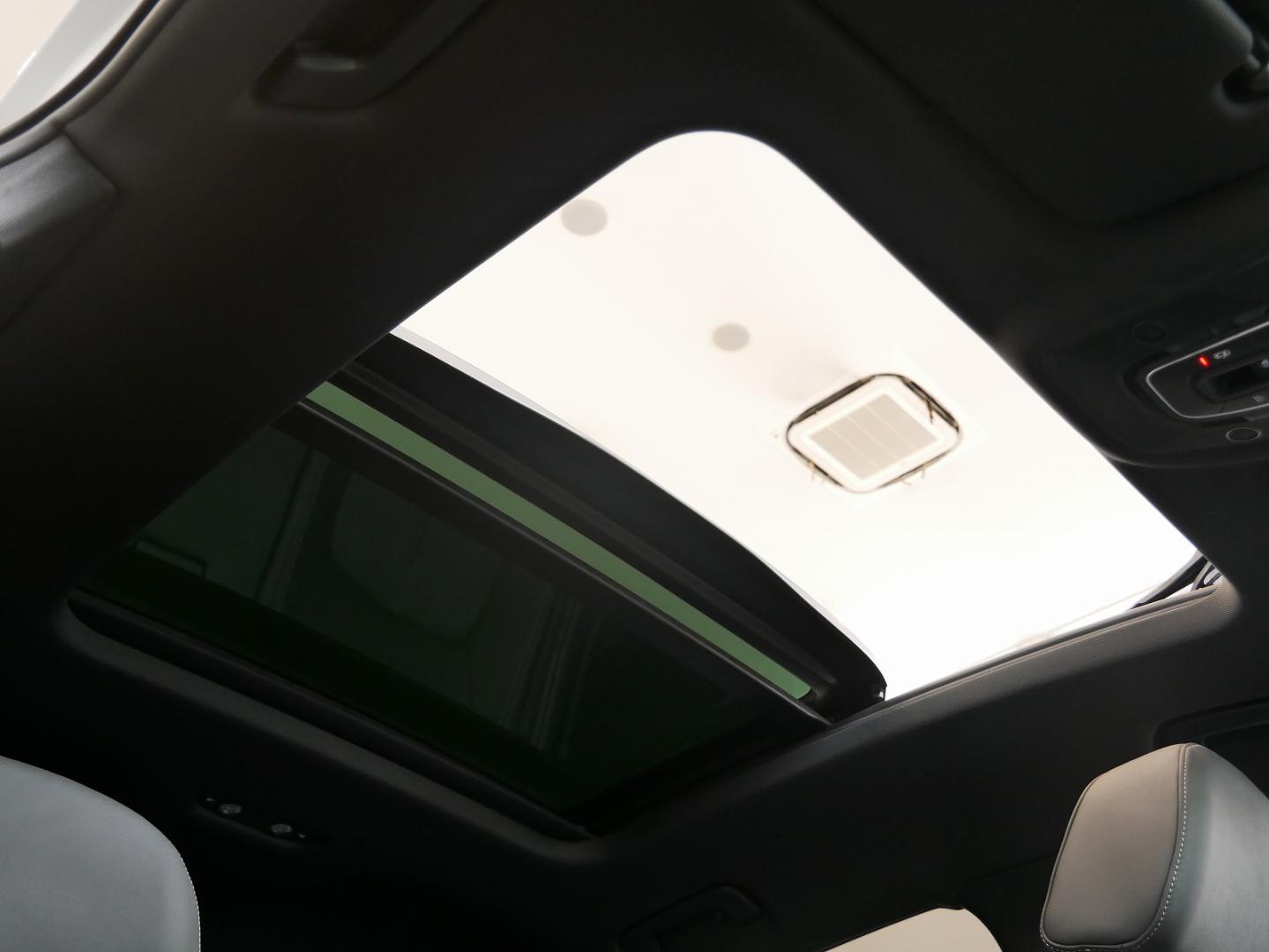 Image about Audi e-tron Sportback 55 quattro S line 300,00 kW