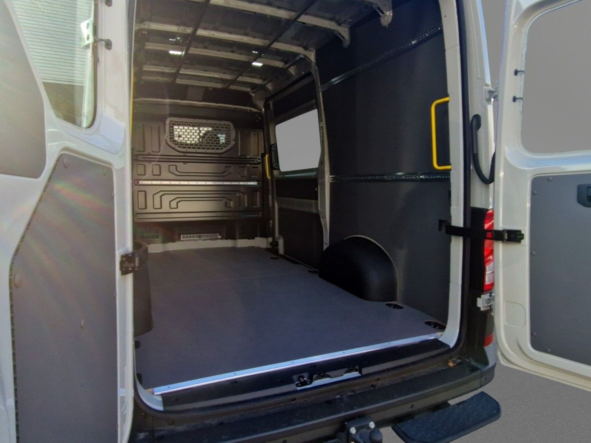 Volkswagen Crafter Kasten mittlerer Radstand