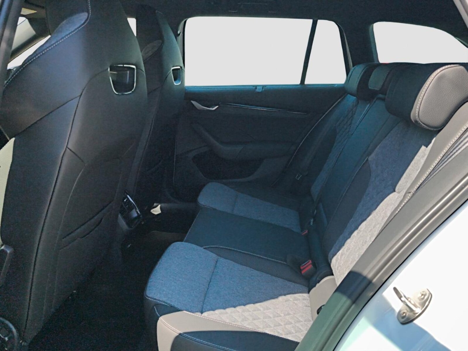 Škoda Octavia Combi – Bild 17
