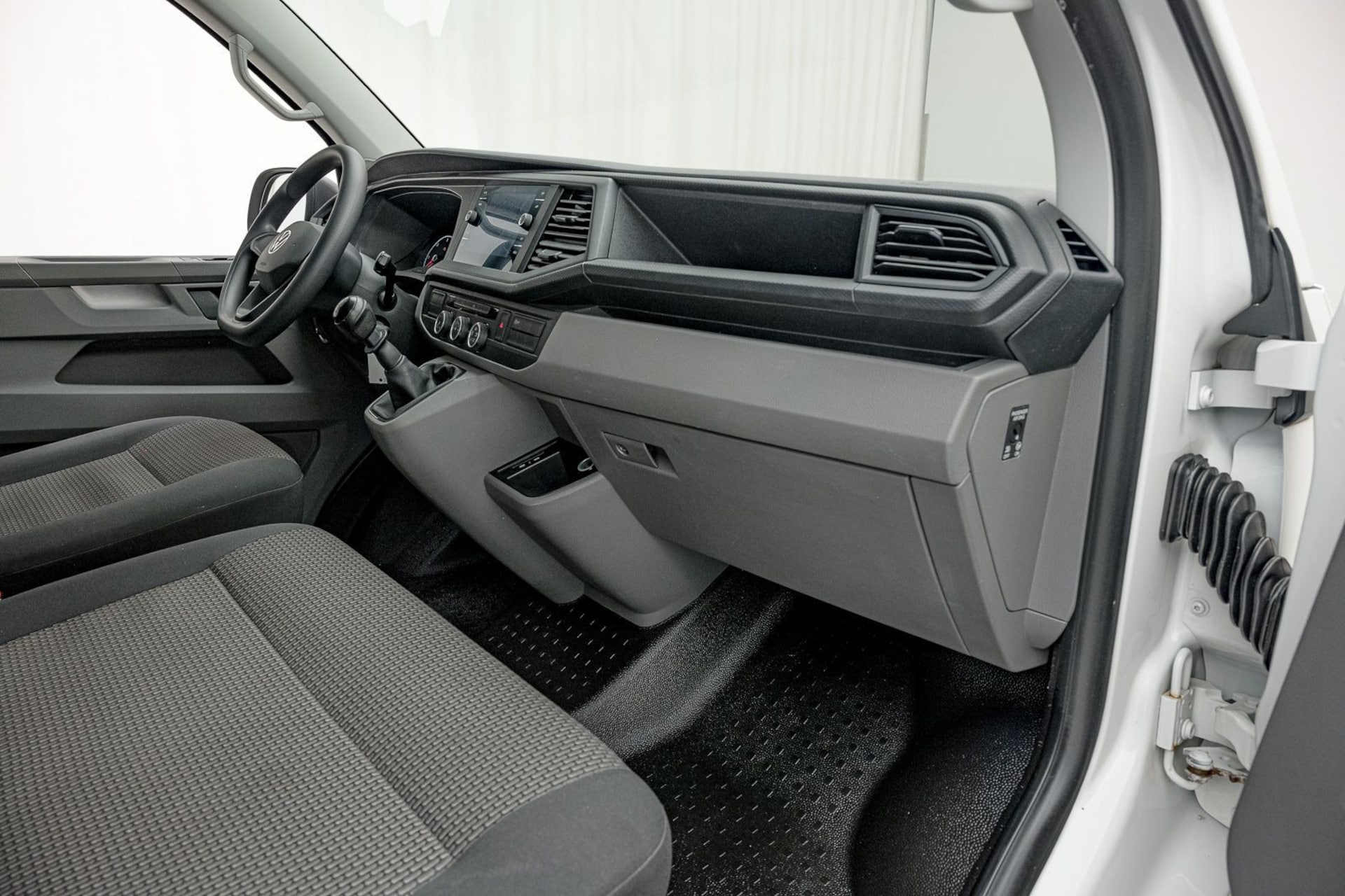Volkswagen T6.1 Transporter Kasten langer Radstand