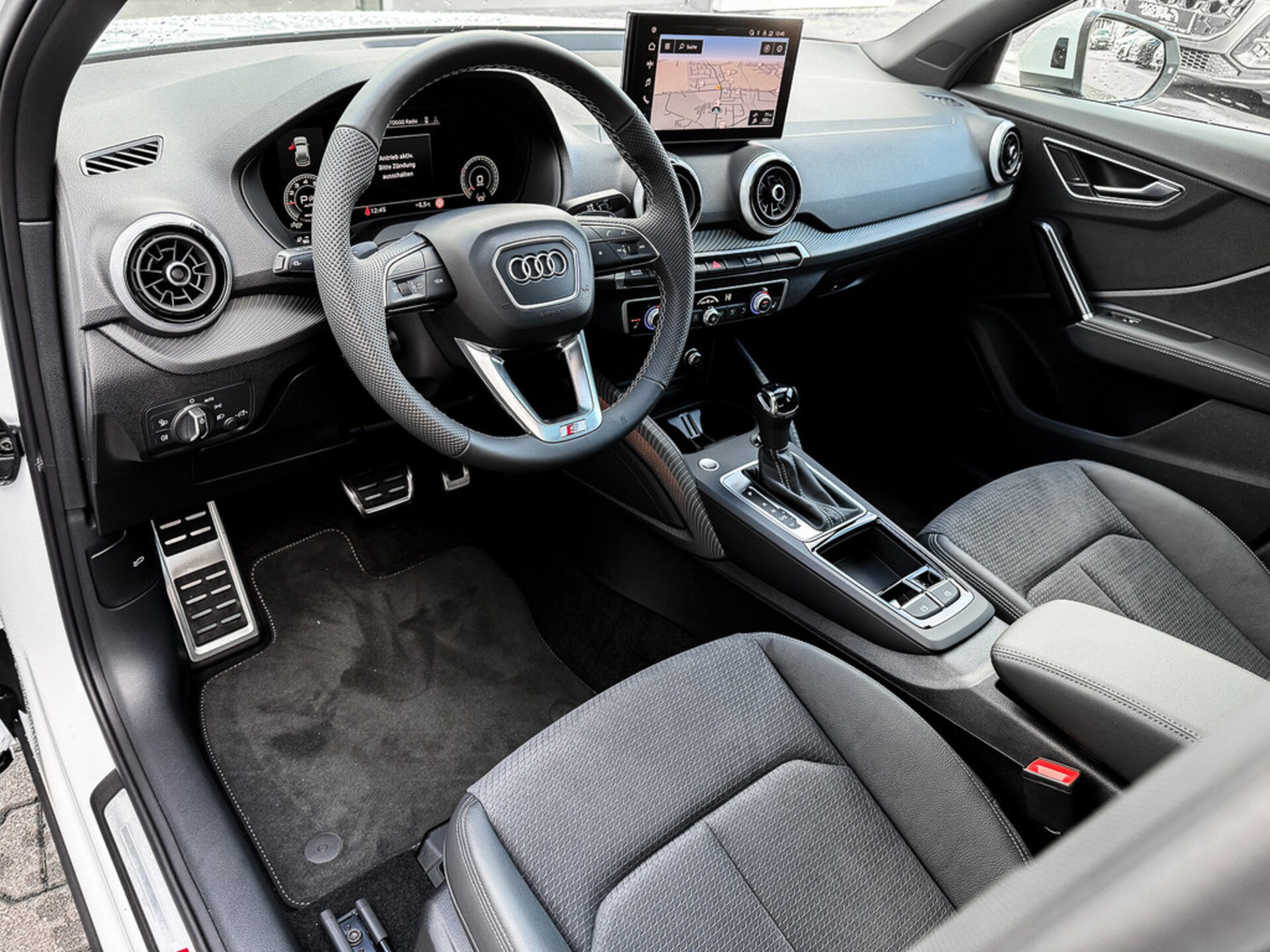 Audi Q2 S line