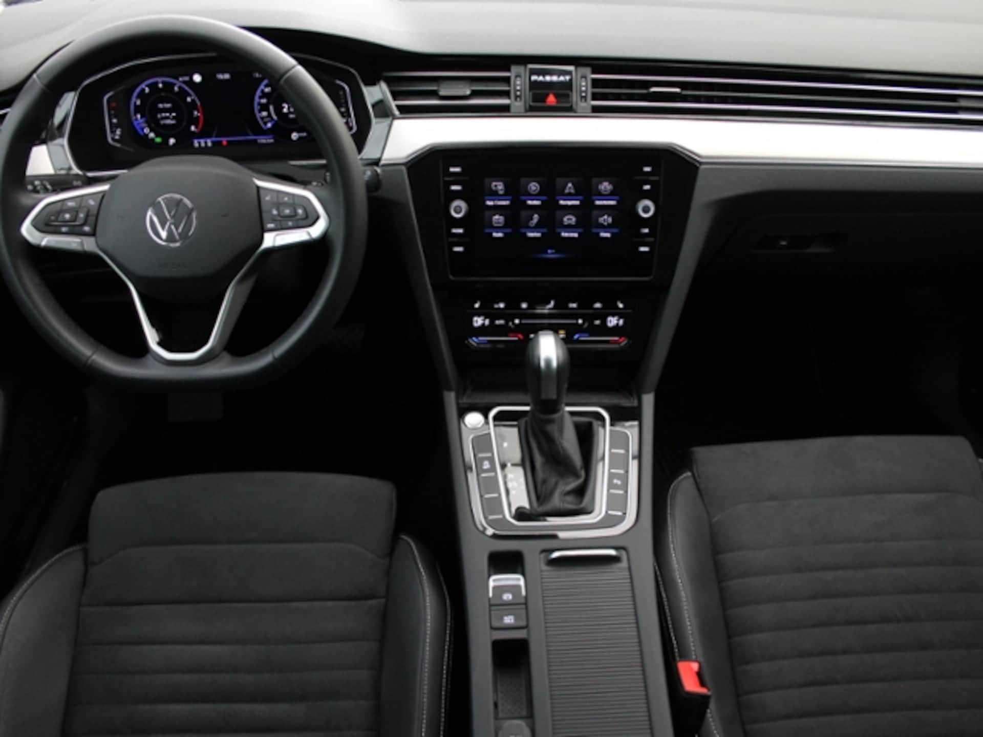 Volkswagen Passat Variant Elegance