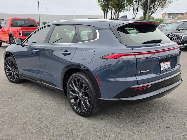 2025 Toyota Crown Signia