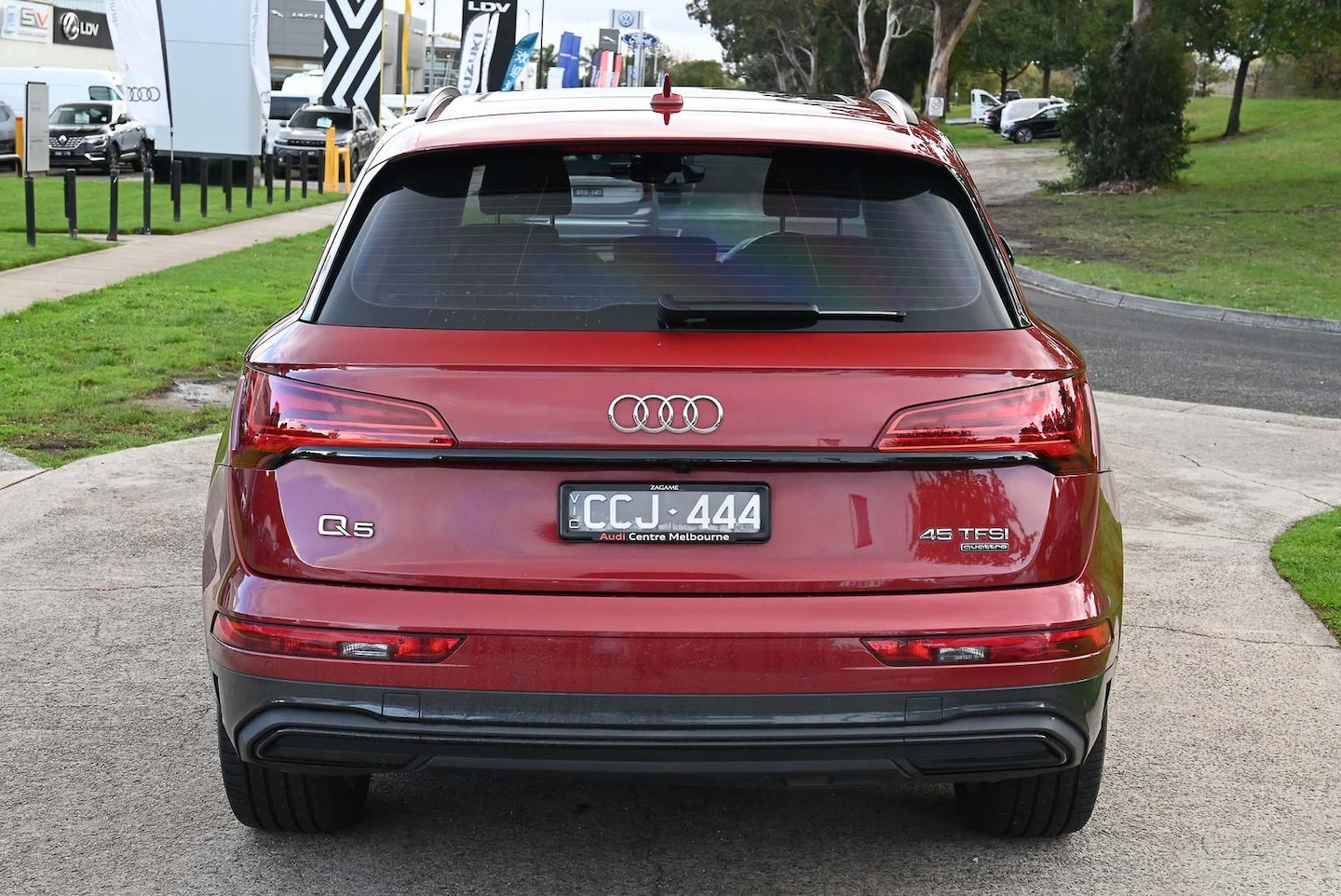 Image about Audi Q5 45 TFSI quattro S tronic