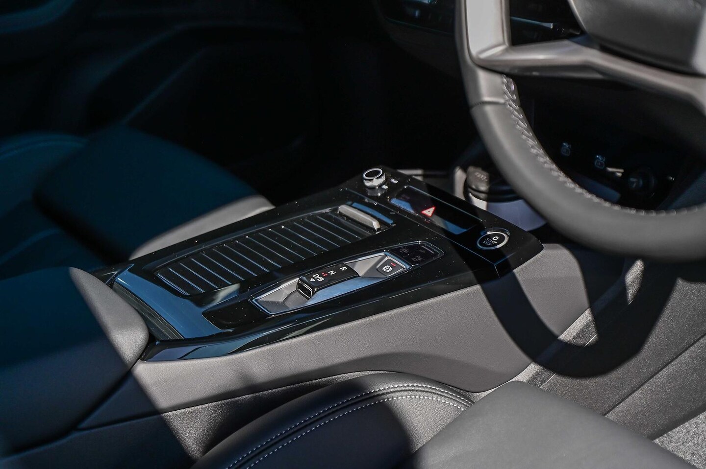 Image about Audi Q6 SUV e-tron e-tron