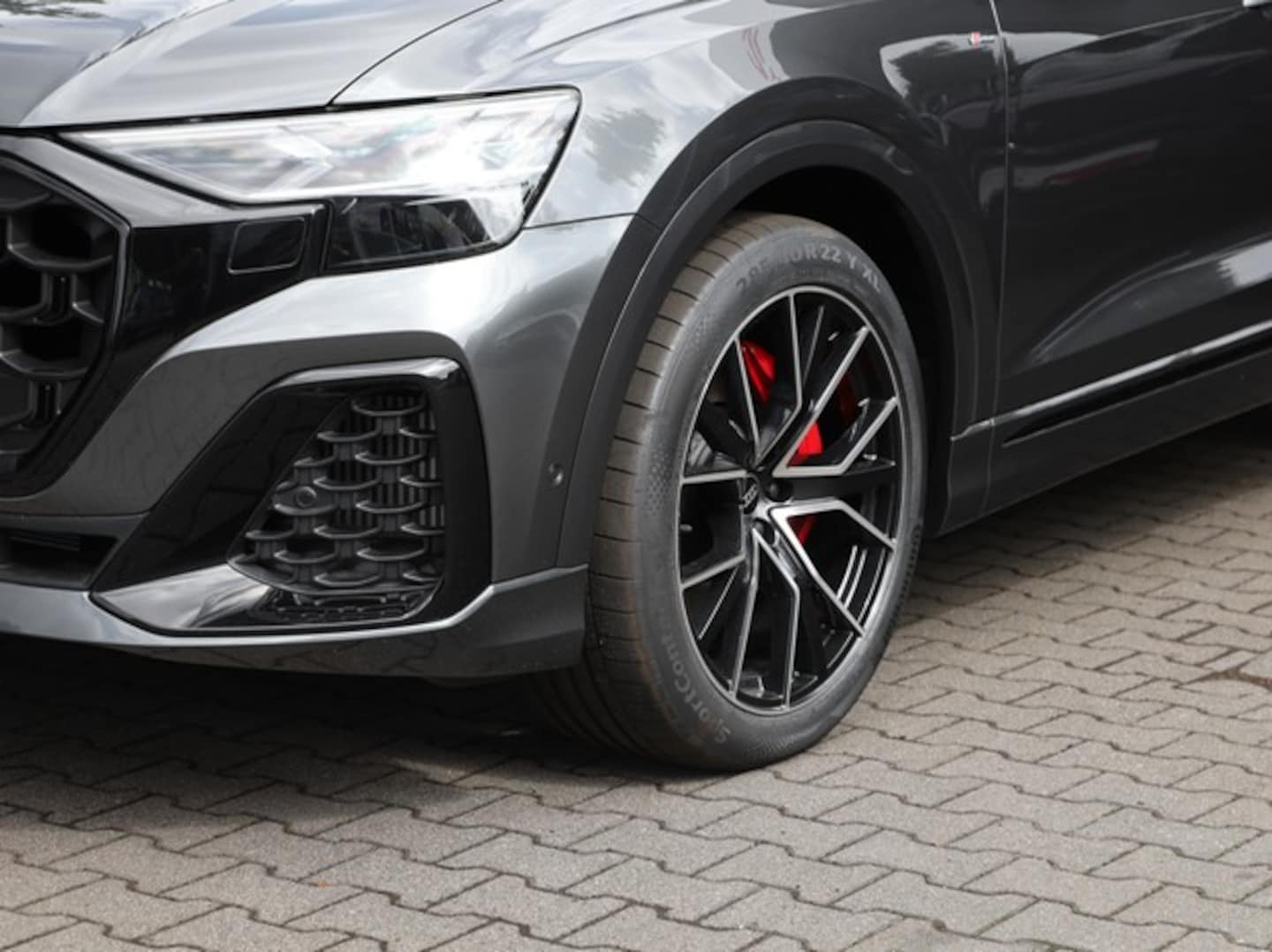 Bild über Audi Q8 SUV TFSI e TFSI e quattro 360 kW tiptronic - für weitere Informationen kontaktieren Sie den Audi Partner