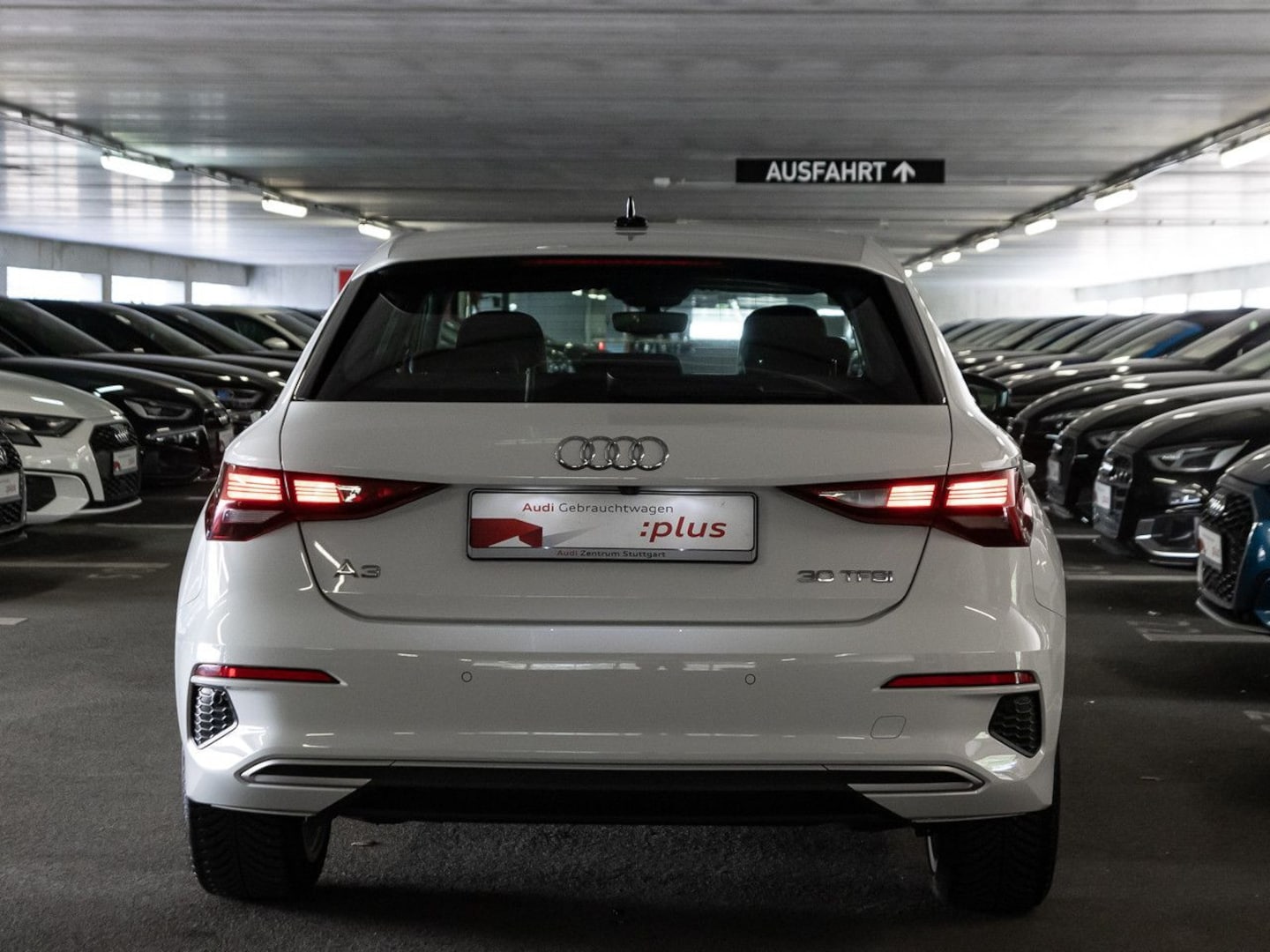 Bild über Audi A3 Sportback advanced 30 TFSI S tronic - für weitere Informationen kontaktieren Sie den Audi Partner