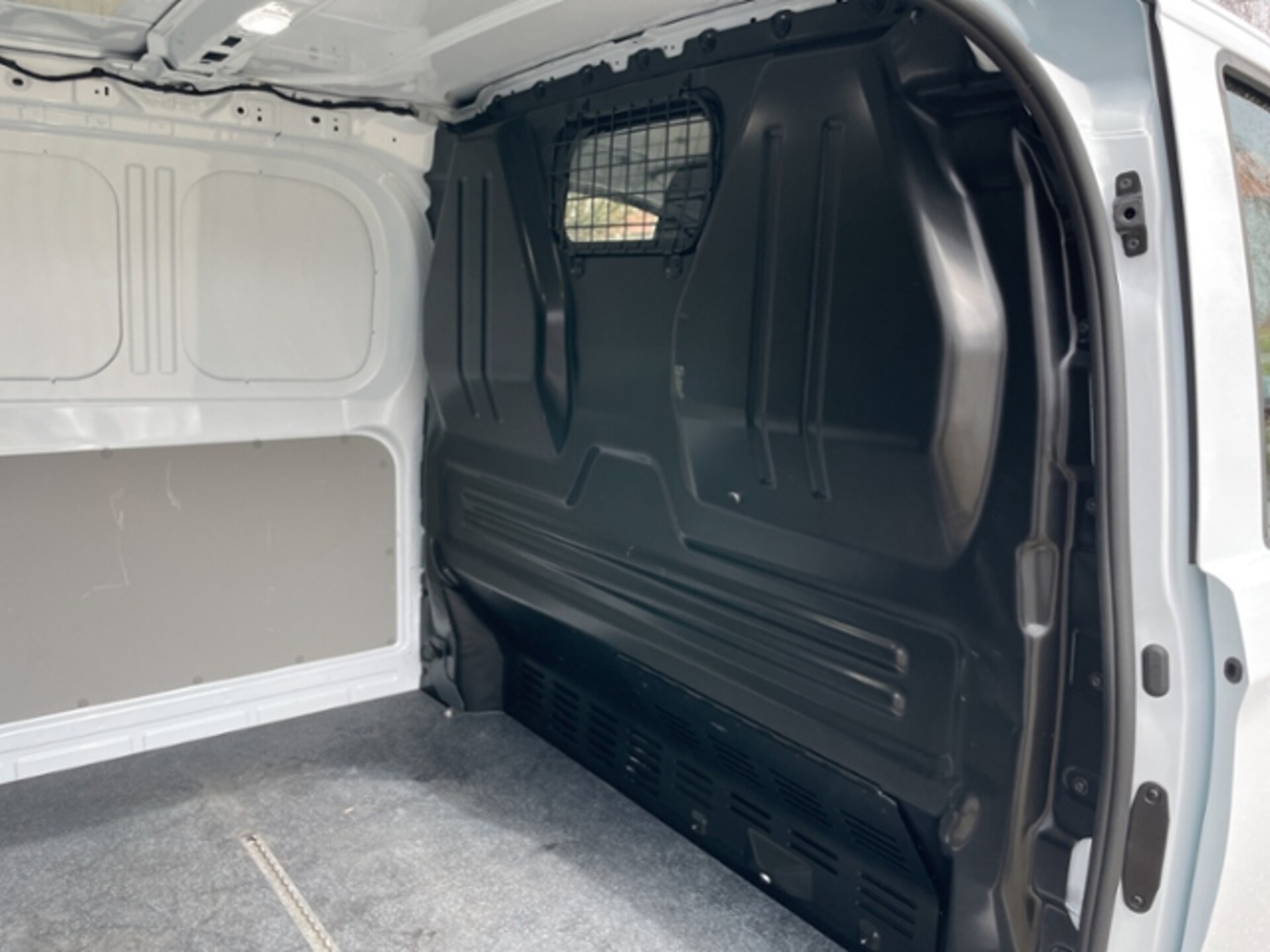 Volkswagen Transporter Kasten kurzer Radstand