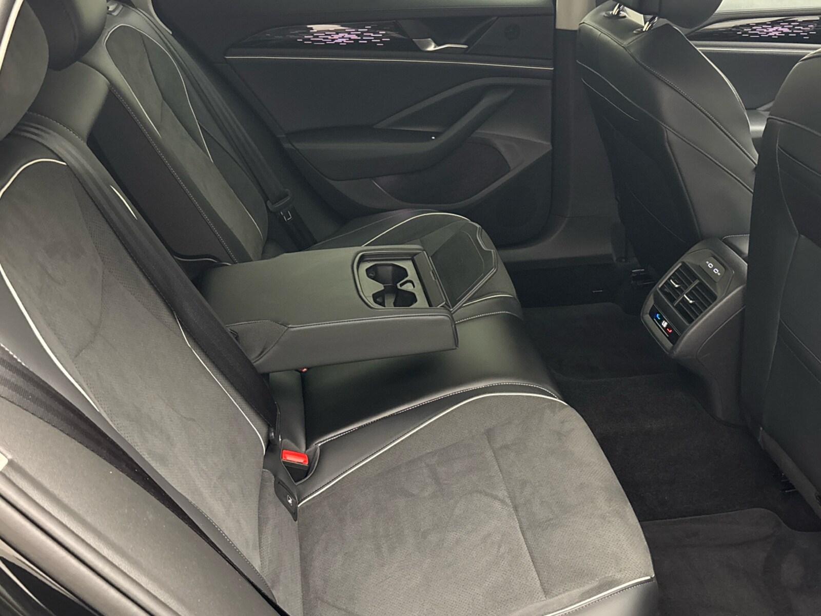 Volkswagen Passat – Bild 11
