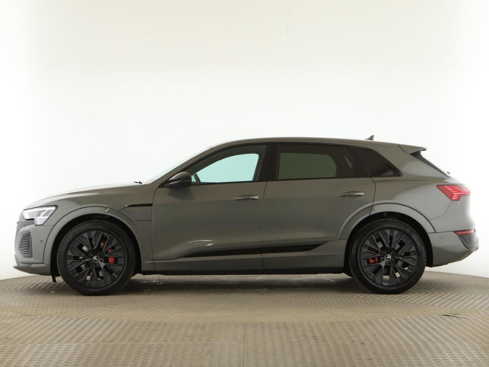 Audi Q8 e-tron – Bild 3