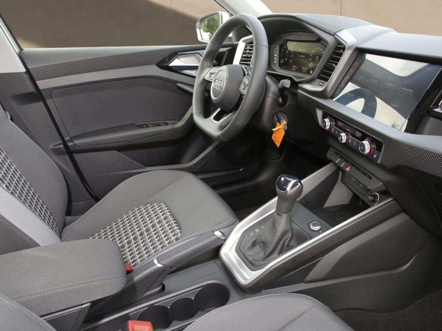 Bild über Audi A1 Sportback S line 25 TFSI S tronic - für weitere Informationen kontaktieren Sie den Audi Partner