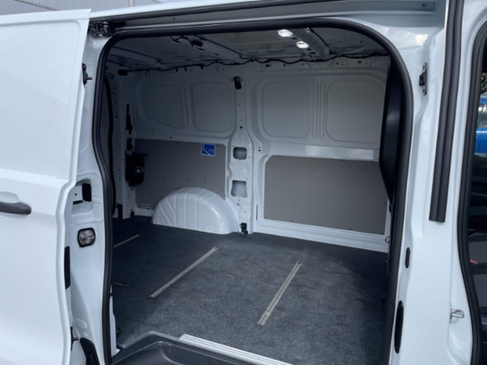 Volkswagen Transporter Kasten kurzer Radstand